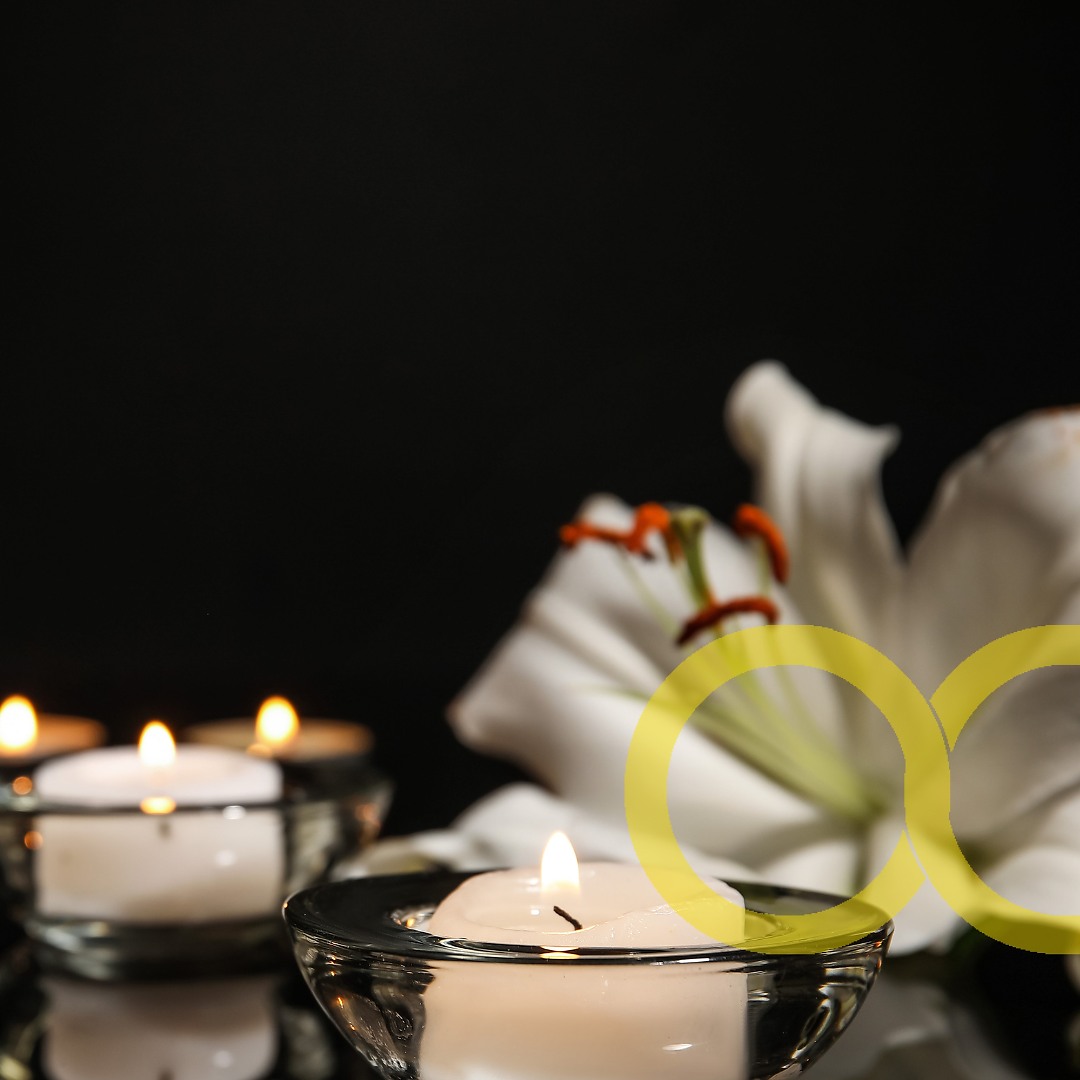 Quando il dolore incontra la cura.
In un momento in cui tutto sembra crollare, ci si ritrova a dover decidere. Velocemente, tra mille emozioni e mille dubbi. Ma anche nel dolore più profondo, c’è spazio per la dolcezza, per la bellezza, per l’umanità.
Ogni piccolo gesto – una rosa, una canzone, una frase letta con la voce che trema – può essere una carezza.
Una forma di amore che resta.
#supportonellutto
#agenziafunebreRoma
#dire addio #onoranzefunebri
#servizifunebripersonalizzati