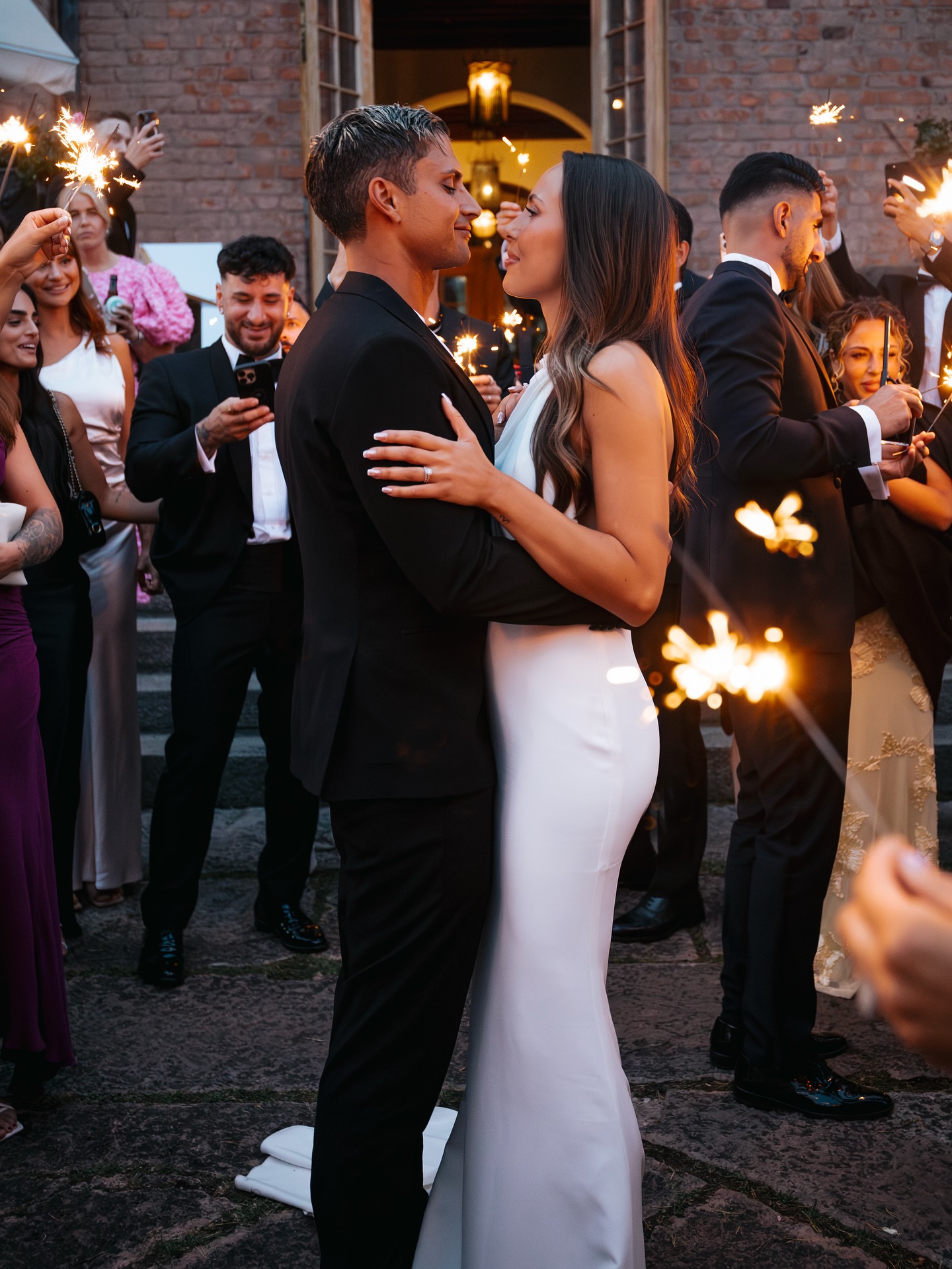 Okej sista men…
FESTEN🥂OTROLIG!
Samir och Julia - ni skapade magi ✨
Tack för att jag fick vara med på ett hörn!
#weddingphotographer #bröllopsforograf