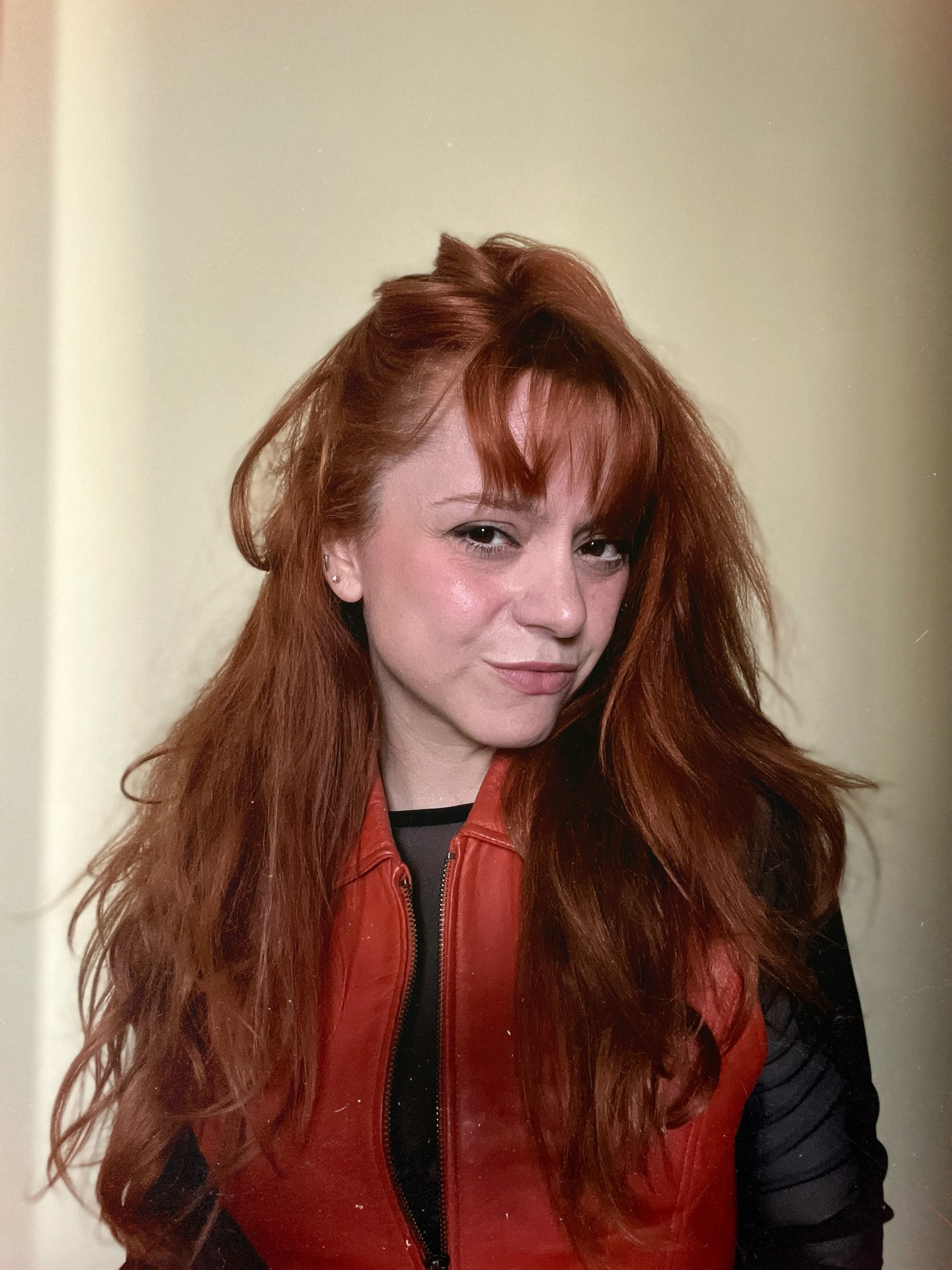 The kitten daily ritual in 4 or more acts but also a new moon coming. In Leo, no less. Time to bring a little clarity to what I’m offering and how we might work together this season.
If Cornwall’s calling you, or something deeper has been nudging beneath the surface, you’ll want to keep an eye out tomorrow.
1:1 Ontological coaching sessions. By request. Tarot optional. This work runs deeper than words.
Details incoming. 💋