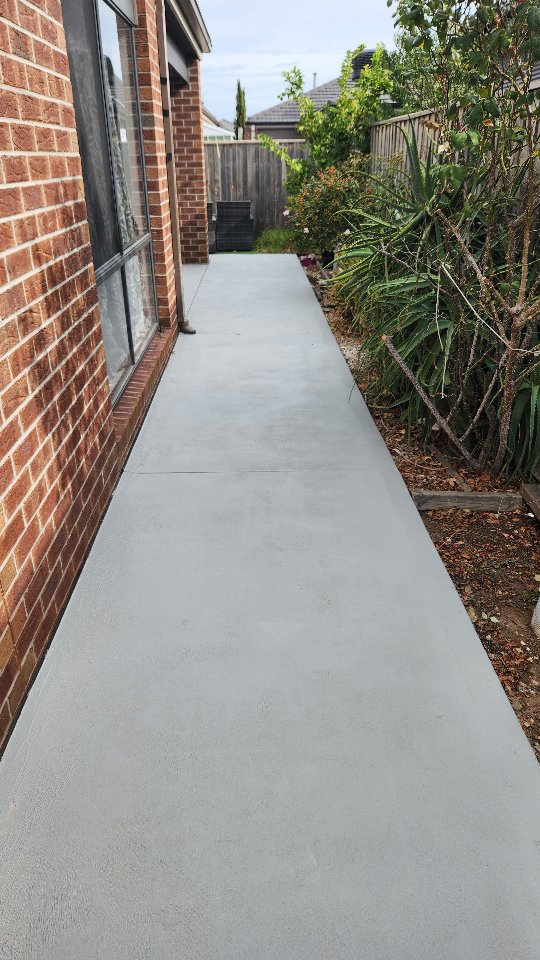 Concrete Clean and Seal!... One of the most simplest ways to bring back lustre to your property.
Products: Dulux Avista Waterbased Tintable Base Concrete Sealer.
Colour: Bluegum.
#pressurewashing #homeimprovement #concretecleaning #concretesealing #dulux #avista #duluxavista