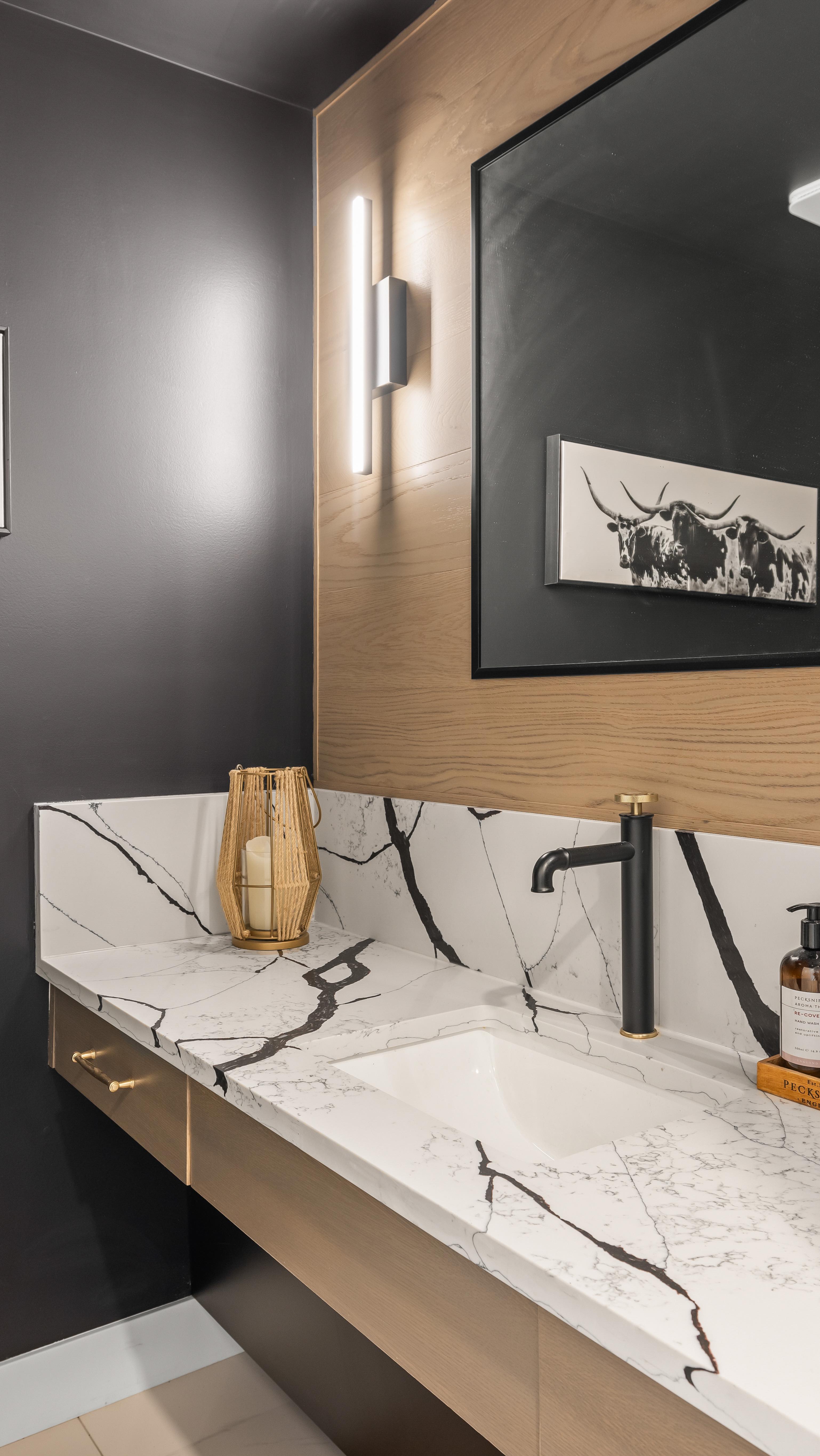 From curb appeal to cozy corners, this home has it all.
#yyj #yyjrealestate #realesatephotography #homestaging #yyjrealtor #yyjrealtors #ineriordesign
deanafawcett @deana_fawcett_exp_realty