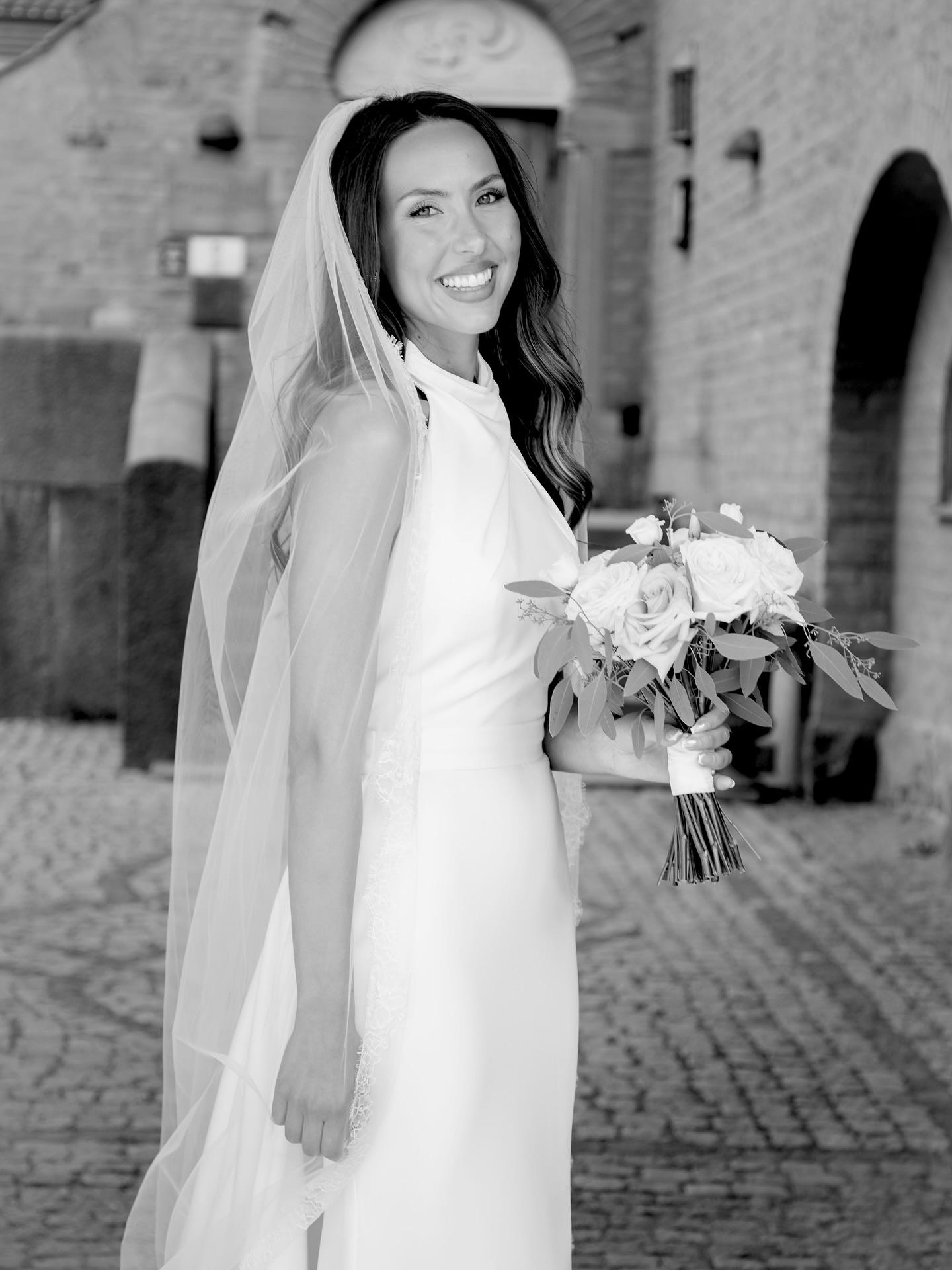 En OTROLIG morgon med Julia och tjejerna 💍
#weddingphotographer #weddingday #bröllopsfotograf