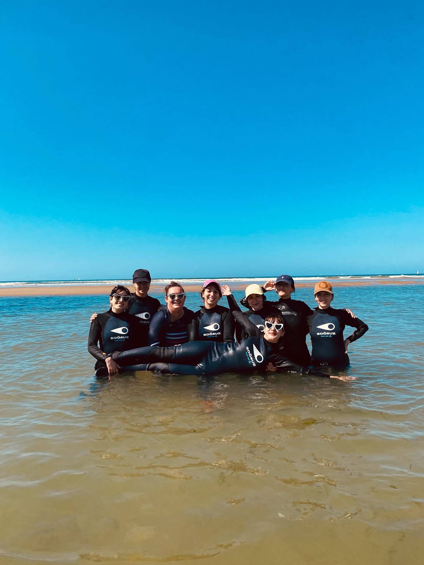 🌊 Tu veux tester une activité fun, accessible et qui fait du bien ?
Viens découvrir la marche aquatique !
👣 Marche dans l’eau, booste ton énergie et profite d’un moment convivial dans une ambiance bienveillante.
✨ Avec Océane, tu es entre de bonnes mains : sécurité, pédagogie et rires garantis… et tu pourrais bien tomber amoureux(se) de l’eau de mer 🧜♀️
📍 Rejoins l’aventure ici 👉 https://www.paddleaventure.fr/marche-aquatique
#oceanetherapy #marcheaquatique #longecote #seatherapie #mermaid