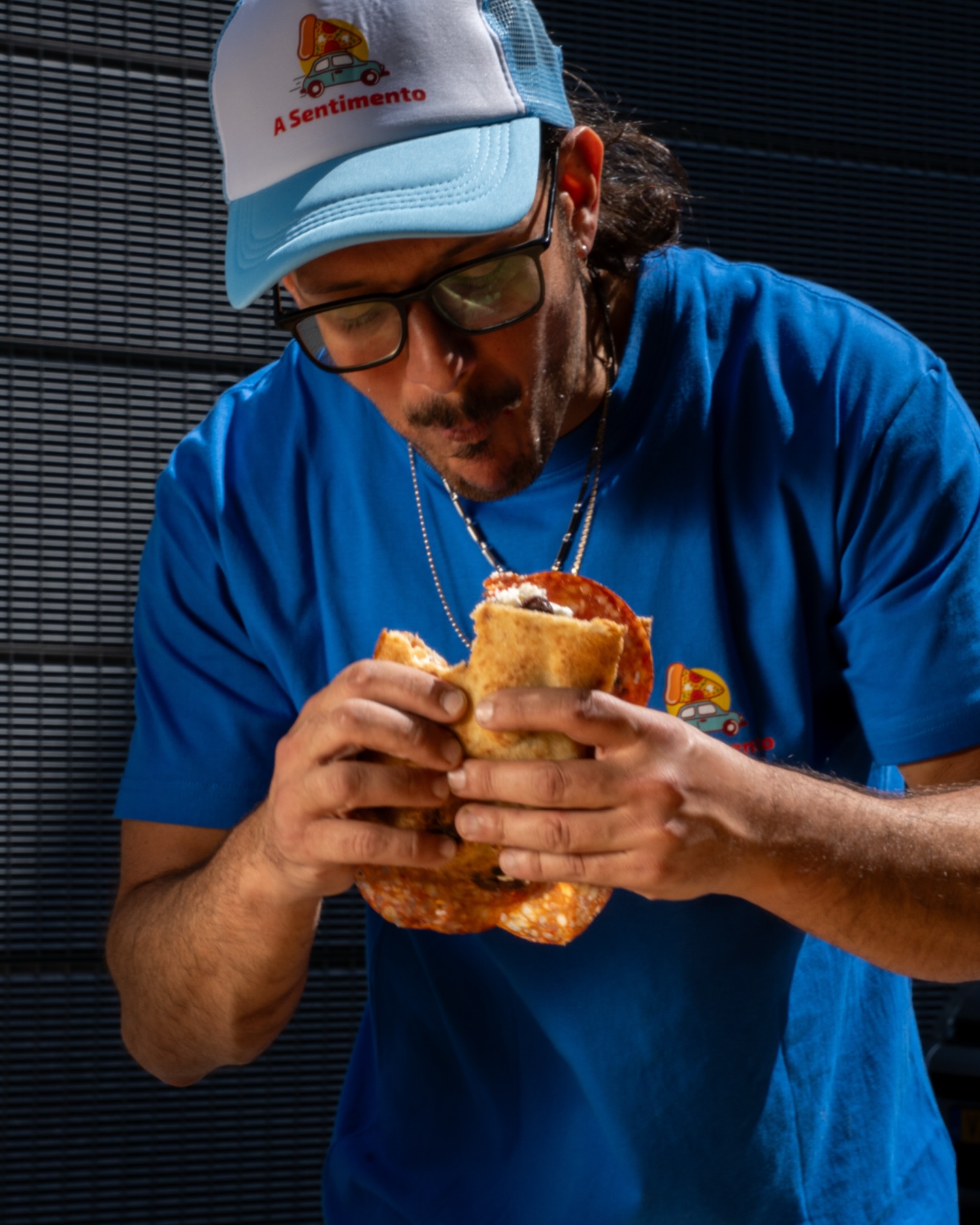 🔥 FireWoman Panino 🔥
Bold, spicy, and unforgettable — made with DOP Buffalo Mozzarella, Calabrian Spicy Salami Ventricina, creamy mash potatoes, Taggiasche olives, EVO oil & a touch of salt. Pure lunchtime fire. 💥🥪🇮🇹
#LunchGoals #PaninoLove #GourmetLunch #ItalianFlavors #MozzarellaDiBufala #CalabrianSpice #FoodieLife #LunchInspo #ArtisanPanino #SandwichOfTheDay #LunchVibes #LunchTimeDelight #EvoOilMagic #FireWomanPanino