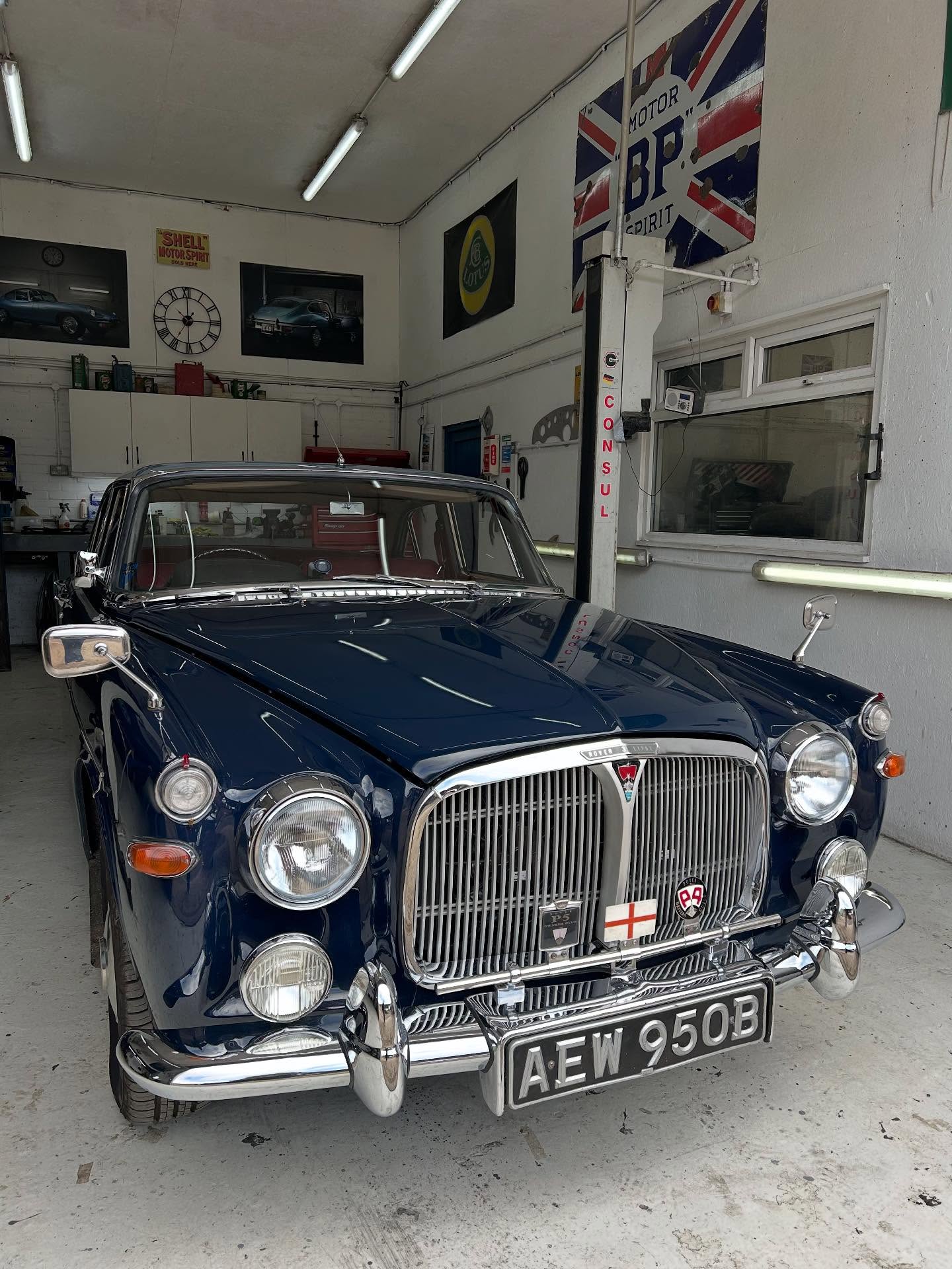 I’ve been neglecting our social media lately as we’ve been so busy! This lovely Rover P5 came in for a selection of jobs ready for a long trip
.
.
#roverp5 #classiccarrestoration #essex #classiccar #classiccars #classiccarsdaily #restoration #fabrication #paintwork #carsofinstagram #vintagecars #photooftheday #vintage
#metalshaping #panelbeating