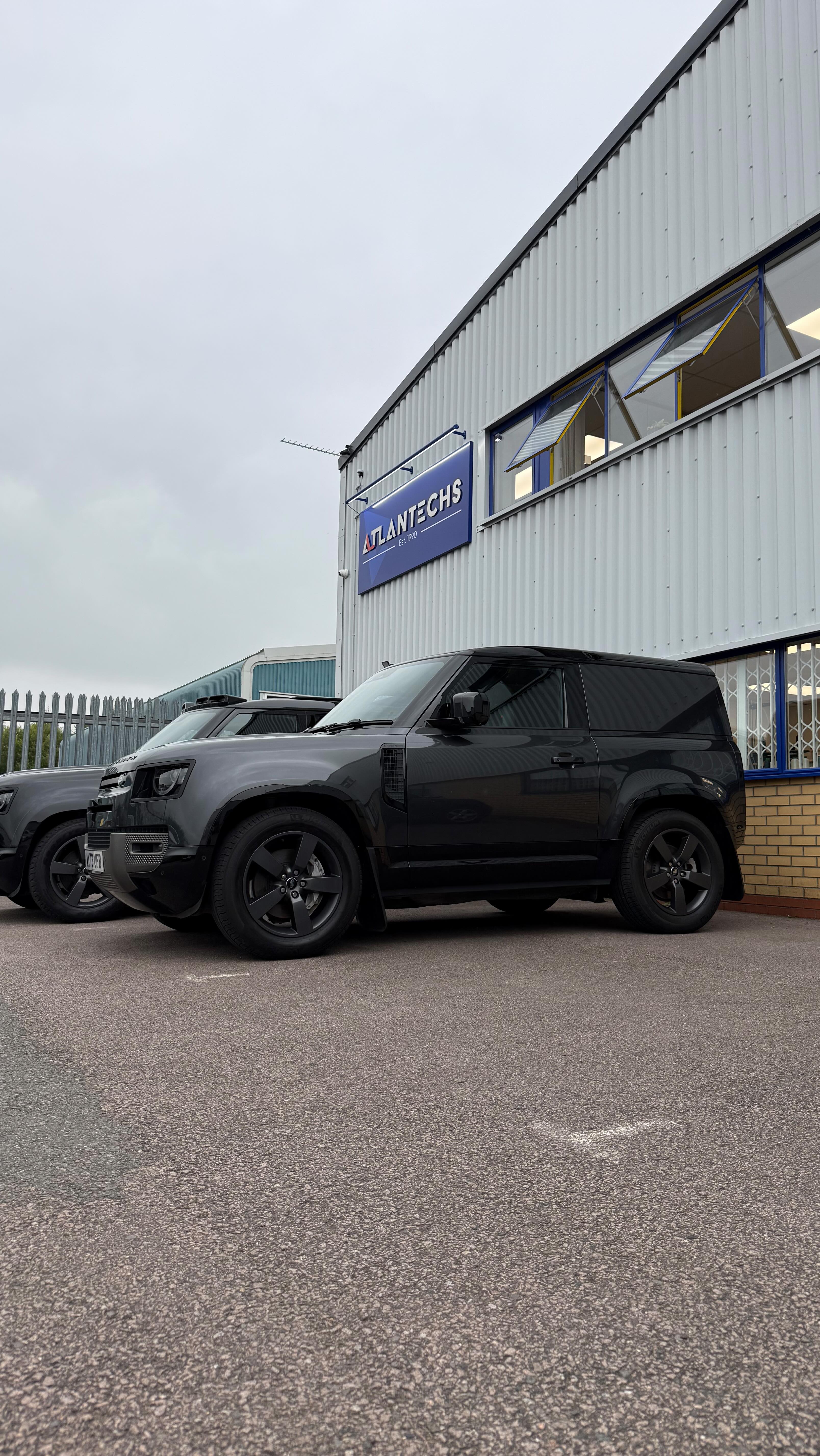 Defender 90 Convertible Bulkhead Conversion.
Full leather 2 seat solution, which can easily be folded forwarded into a bulkhead when additional load space is required.
Enquire for more information..
#commercialvehicle #landrover #landroverdefender #defender #van #vanlife #defender110 #defender90 #commercial #defendercommercial #landroverdiscovery