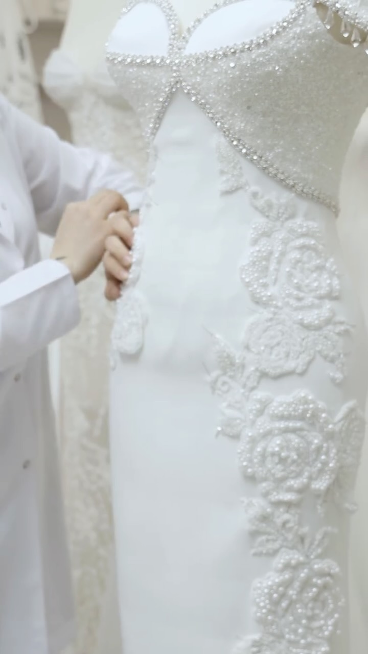 Not just a dress. A statement in the making.✨
Watch how we sculpt couture from scratch. 🌓👰♀️
#novabellabridal #weddingdress #handmade #couture #newcollection #luxurybridal
