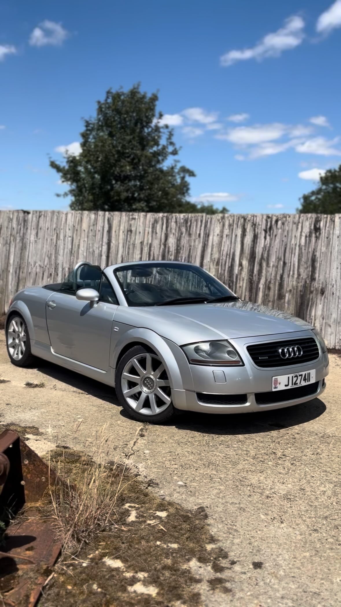 The Audi TT. Legendary sportscar and design icon…
#audi #tt #auditt #carsontiktok #dreamcar #instacar #germancar #foryou #carphotography #motorsport #motoring #sgtautomobiles #cargram #vintagecar #classicdriver #classicmotoring #carculture #carspotting #car #cars #trending #carreview #2000sclassics #2000scars
