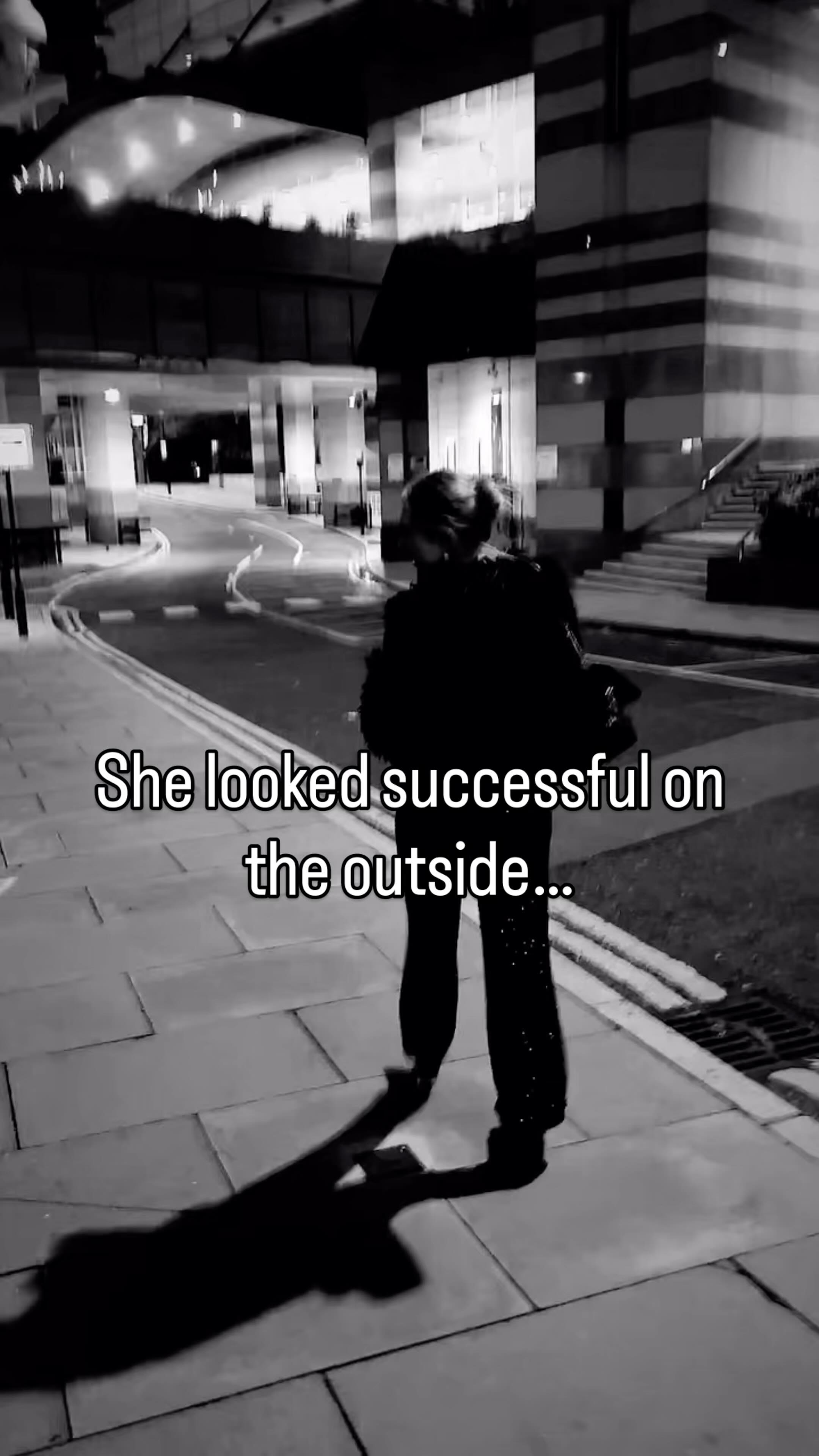 Last year she looked like she had it all together on the outside, but inside, her whole identity was shifting.
The career, the relationship, the routines, the life that once made sense… suddenly no longer did.
Behind closed doors, she didn’t feel fully herself anymore.
After burnout she felt disconnected. Drained. Unsure who she was becoming.
Whilst knowing she couldn’t stay where she was any longer.
What you didn’t see was ALL the inner work she was battling and trying to work through and make sense of.
Now?
She’s more grounded, self-led, resilient and aligned than ever before.
Not just because everything around her changed, but because she did.
And I know she’s not the only one.
Because there are so many women right now in the messy middle, navigating transitions they didn’t plan for, rethinking who they are and what success actually means to them.
If that’s you, something is landing next week that’s going to give you The Real Scoop on how to manage, move through, and come out the other side more aligned, confident, and regulated than you have ever allowed yourself to feel.
This is for the woman who looks successful on the outside but feels something deeper shifting within.
She is done living by default and is ready to rewrite the rules so that she can live life on her terms.
I know that woman is you.
#therealscoop #messymiddle #mindsetmentor #successfulontheoutside #femalecoaching #livingbydefault #mindsetcoaching #identityshift #nervoussystemregulation #nervoussystemregulation #navigatinglife #ambitiouswomen
