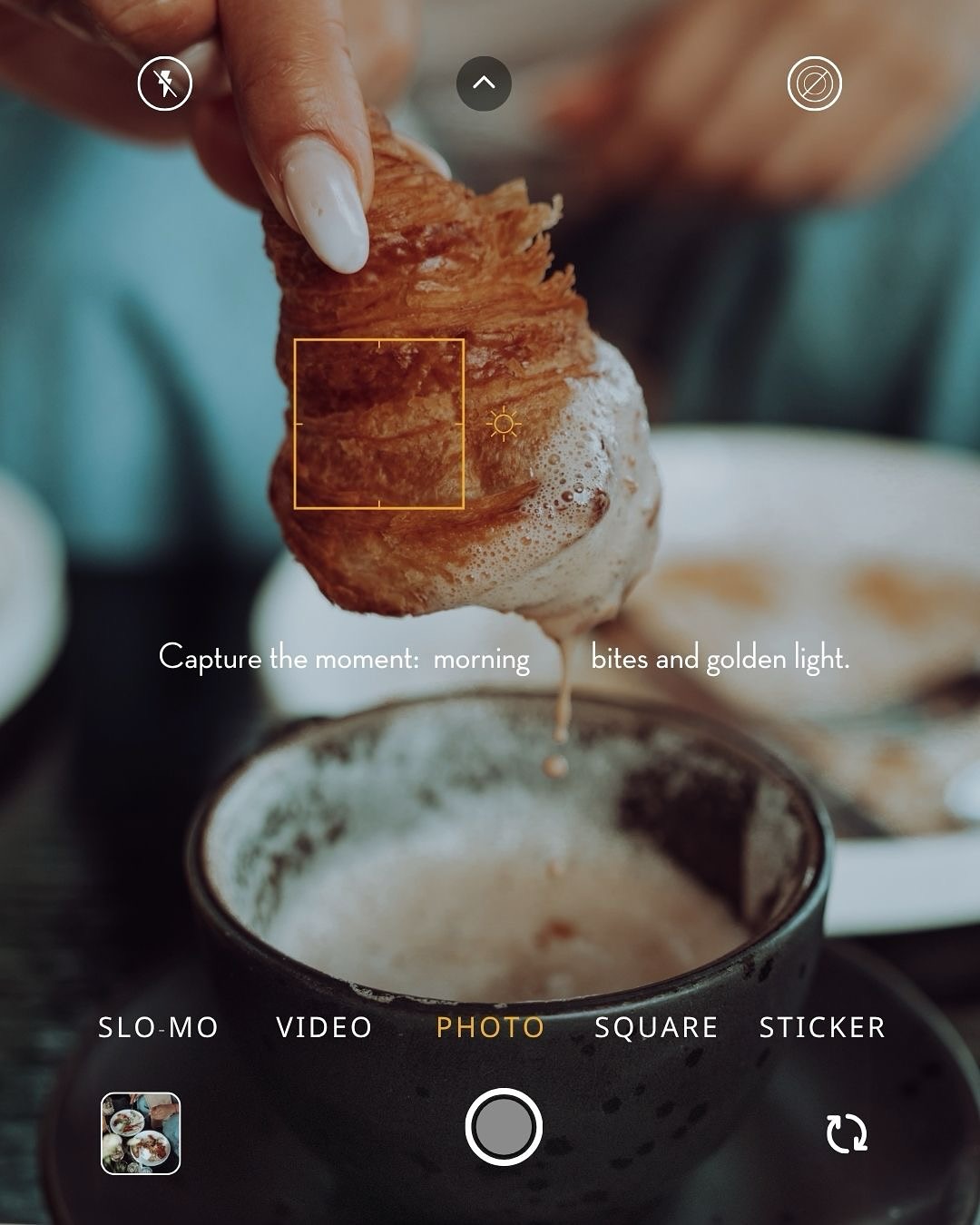 Some mornings feel like a short film. This one came with rooftop coffee and the kind of talk that makes you forget the time 🕰️✨
#RooftopVibes #MorningMagic #goodtalksonly