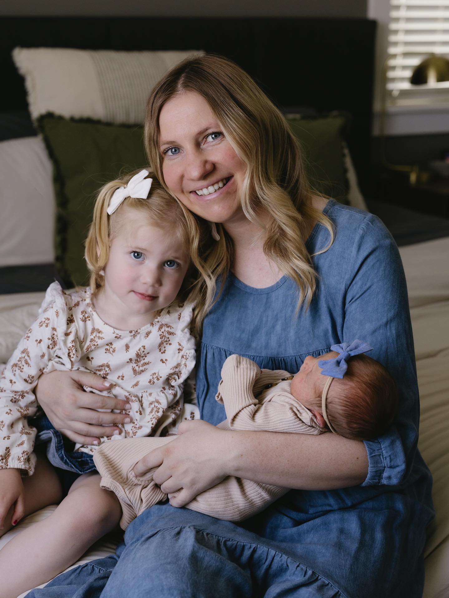 This weeks camera roll 🥲
I got my little office space set up and my girls are becoming besties. I love it. 🥰