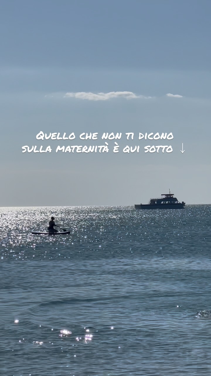 Ti fanno credere che diventare madre significhi rinunciare a te stessa, che devi smettere di lavorare.
Che “non c’è più spazio”.
Che certe parti di te debbano sparire.
Tu non sei qui per scomparire.
Sei qui per vivere questa vita.
Per ricordare a te stessa — ogni giorno — che puoi essere madre…
e rimanere fedele a chi sei.
➡️ Il lavoro più potente che possiamo fare come donne e madri in trasformazione?
Ripartire da dentro.
Dalle credenze. Dalle parole che ci diciamo. Dai limiti che abbiamo ereditato ma non ci rappresentano più.
È da lì che nasce il cambiamento vero: quando il mindset si allinea al cuore.
Quando smetti di scegliere tra “me” o “gli altri”
e inizi a scegliere te, insieme a tutto il resto.
—
Mi chiamo Florinda, sono Life & Mental Coach, insegnante di yoga e fondatrice di The Woman’s Method: un percorso di risveglio, chiarezza e trasformazione per donne che vogliono rimettersi al centro.
📲Scrivimi in DM
per ricevere le 5 lezioni che ho imparato diventando mamma
e che puoi applicare subito alla tua vita per ritrovare chiarezza, energia e direzione.
È un piccolo dono che può essere il tuo primo passo.
#madrealcentro #donneintrasformazione #mindsetfemminile #risvegliodelladonna #cambiamentointeriore #thewomansmethod #coachingalfemminile
———-
cambiamento profondo
fasi di transizione
riscrivere la propria storia
lasciar andare
cambiare pelle
attraversare il buio
ripartire da sé
ricostruirsi
fermarsi per capire
tempo per sé
—————