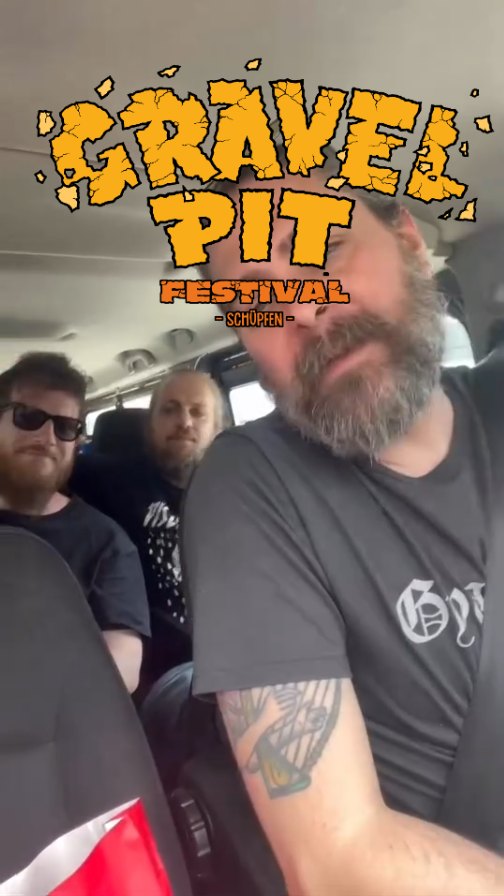 Traditionelle irische Musik trifft auf Rock, gepfeffert mit modernen Folk-Elementen. Sie nennen es auch Folk n’Roll. Das sind @theclanfolknroll aus Mailand. Ihre grossen Vorbilder sind Flogging Molly und Dropkick Murphys. Längst haben sie sich mit ihren wilden Live-Auftritten seit 2013 auch selbst einen Namen gemacht. Wir freuen uns riesig, wenn die wilden Jungs auch auf unserer Bühne abrocken!
Get Tickets: https://www.seetickets.com/ch/tour/gravel-pit-festival
#theclan #GPF2025 #irishrock #punkrock #schuepfen #gravelpit #festival #biel #bern #solothurn #guinness #italy