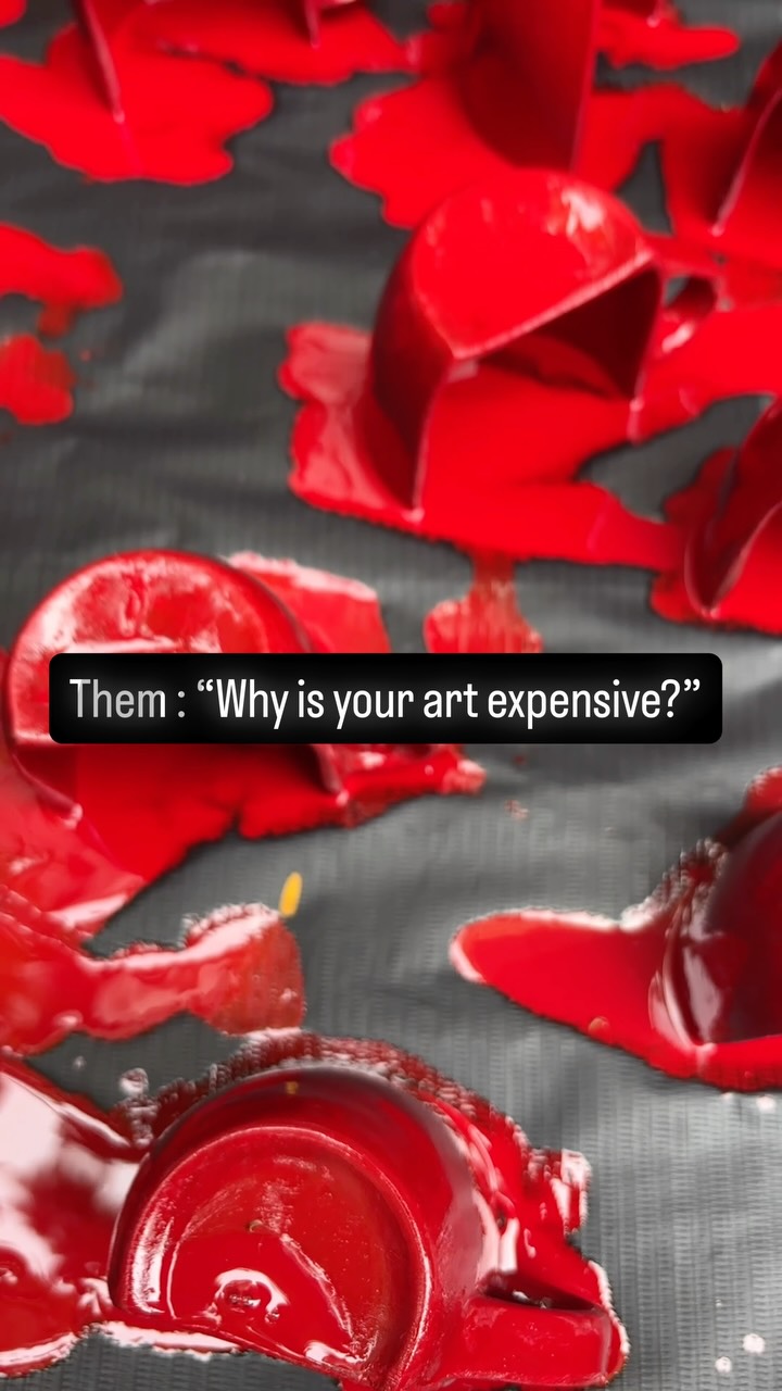 Some people go: “I can get it printed for cheaper.”
Yes, you can also buy instant noodles instead of cooking —
but don’t call it gourmet 👩🍳
Same energy.
Tag an artist who’s heard this before?
#SupportLivingArtists #NotJustPrints #ArtIsWork #BuyOriginalArt #FunnyButTrue
#RelatableAF #SmallBizProblems #ClientExpectations #ArtHumor #ThisAintFree
#MadeWithPassion #CreativeLife #PrintVsOriginal #ArtCommunityIndia #instagramreelsindia