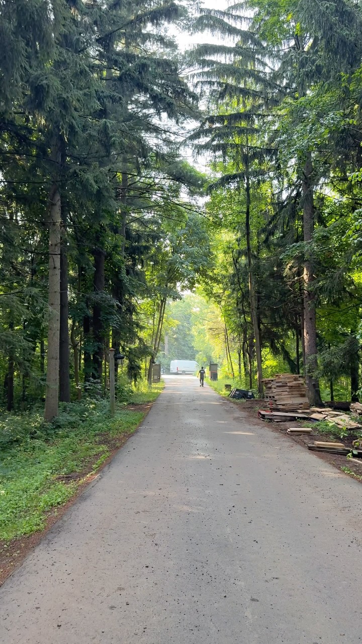 Big windows, even bigger views 👀✨
We’re proud to be working alongside Terra Nova Homes on this stunning custom build in Ancaster designed by SMPL Design Studio, where DAKO windows and doors are bringing the outside in — beautifully installed by the team at ModernArc.
Not only do these panoramic windows flood the home with natural light, but they also boost energy efficiency, elevate the aesthetic, and are built to last. Every window is installed with precision, clean work practices, and a sharp eye for detail and safety.
Let the view speak for itself.
👌
ModernArc is proud to partner with @terranovahomes.ca in Ancaster, Ontario, showcasing a custom home featuring panoramic @dakowindows windows and doors. Designed by: @smpldesignstudio
Our team specializes in professional window installation with a focus on clean workmanship, site safety, and meticulous attention to detail — enhancing natural light, energy efficiency, and the home’s overall design.
#ModernArc
#DAKOwindows
#TerraNovaHomes
#AncasterCustomHome
#WindowInstallation
#PanoramicViews
#NaturalLightGoals
#EnergyEfficientHomes
#HomeDesignInspo
#BuilderCollab
#OntarioBuilders
#LuxuryWindows
#WindowsAndDoors
#CustomHomeBuild