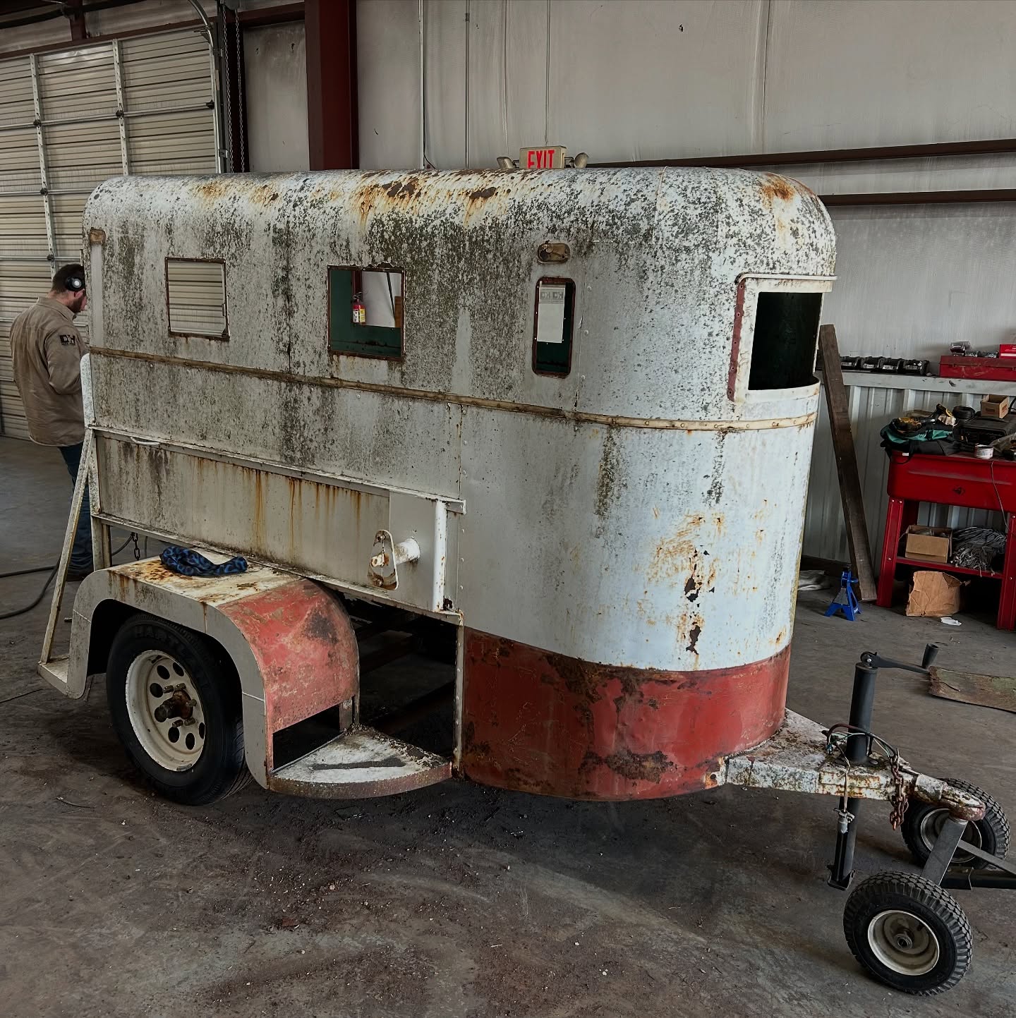 Let the fun begin. We’ve got another horse trailer in the shop getting a full face lift! This 1960 C.C. one horse trailer is get a full restoration make over. Coming soon!
#horsetrailer #trailerrestoration #livestocktrailers #horsetrailers #granburytexas #granburytx #supportyourlocalwelder