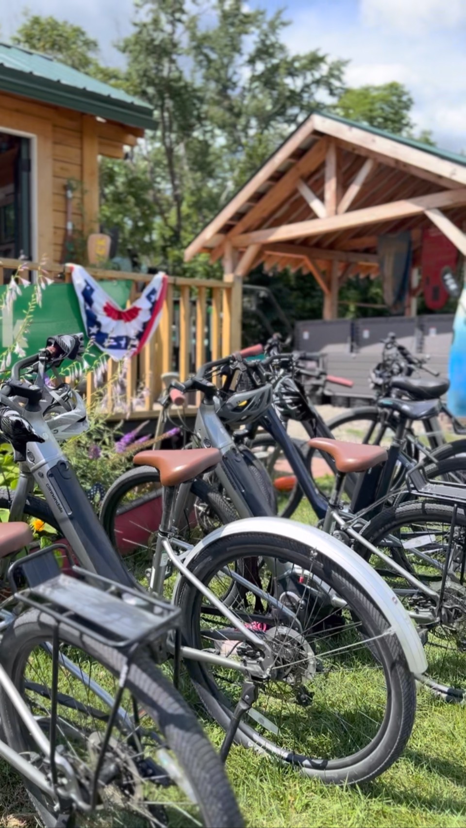 Working for the weekend? No need to choose the best summer adventure we pack a weekend worth’s into a day ! Hit the trail on the EBIKES & BOATS TOUR! Pedal the rail trail and paddle the river on this unique Vermont. Summertime experience!
#makeitcount #workingfortheweekend
#lamoillevalleyrailtrail
#bikevermont
#lvrt
#paddlevermont
#vermont #stowe #smuggs
#summerinvermont #vtsummer #travelvermont #bikesandboats #thisisvt