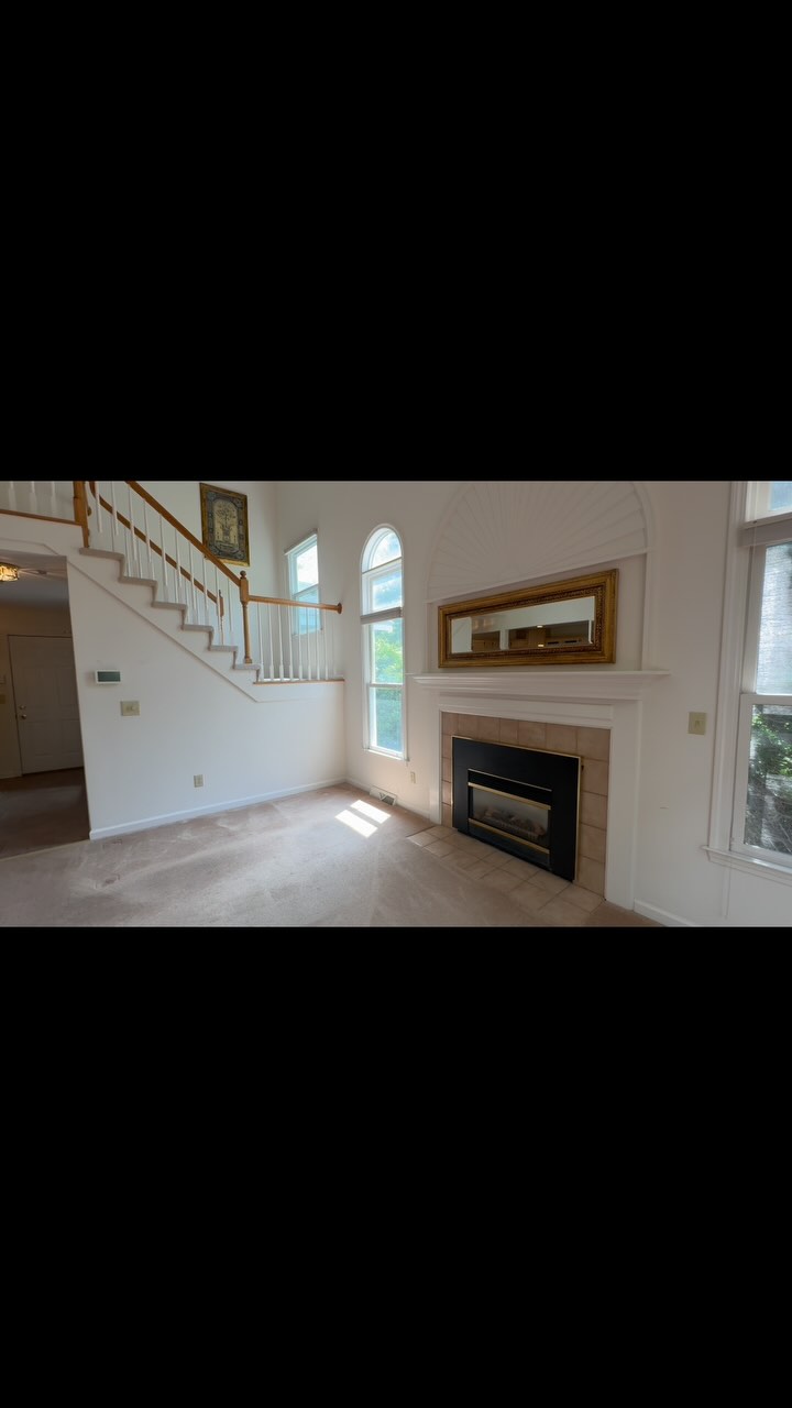 🏡 Just Listed- Townhome!
✨ 4633 Reliant Rd, Jamesville, NY 13078
🛏 2 Beds | 🛁 2.5 Baths
🛋 Bonus flex space on main level
🧺 Primary en-suite w/ walk-in closet
🏠 Cathedral ceilings
🚗 2-car garage
📦 Finished basement + extra storage
🌿 Private deck + walkout to covered patio
🔗 Tap the link for details!
https://www.bhhscnyrealty.com/camillus/christina-volles/cid-3027101/ny/4633-reliant-road-13078/pid-411008154
Listing By:
Christina Volles
NYS Real Estate Salesperson
BHHS CNY Realty
5099 W Genesee St
Camillus, NY 13031
Office: 315-218-7171
(Broker gives permission to share)
#cnyrealestate #townhomes #upstatenyrealestate #bhhscnyrealty