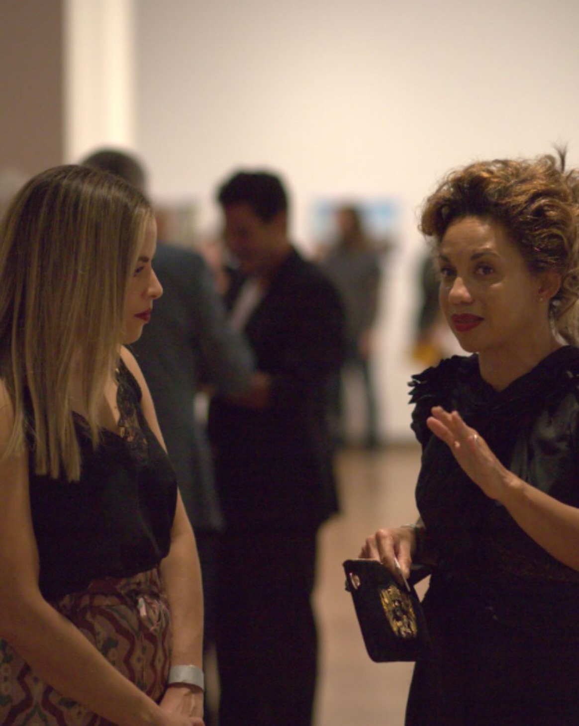I had the pleasure of speaking with Marielle Plaisir—a French-Caribbean multimedia artist whose interdisciplinary practice interrogates social domination, power, and prejudice through painting, sculpture, performance, and installation. Her powerful work reminds us why art matters.
In my latest blog post, I share three quick new collector tips for art lovers:
Start Small
Plan Your Fair Visits
Define Your “Why”
👉 Link in bio to read “Why Art Matters: Art Collecting Tips & Consultant Insights” and learn which tip will set you on your collecting path.
Which tip will you try first? Tell me below! 👇
#ArtCollectingTips #SoTACollection #MariellePlaisir #ArtConsulting