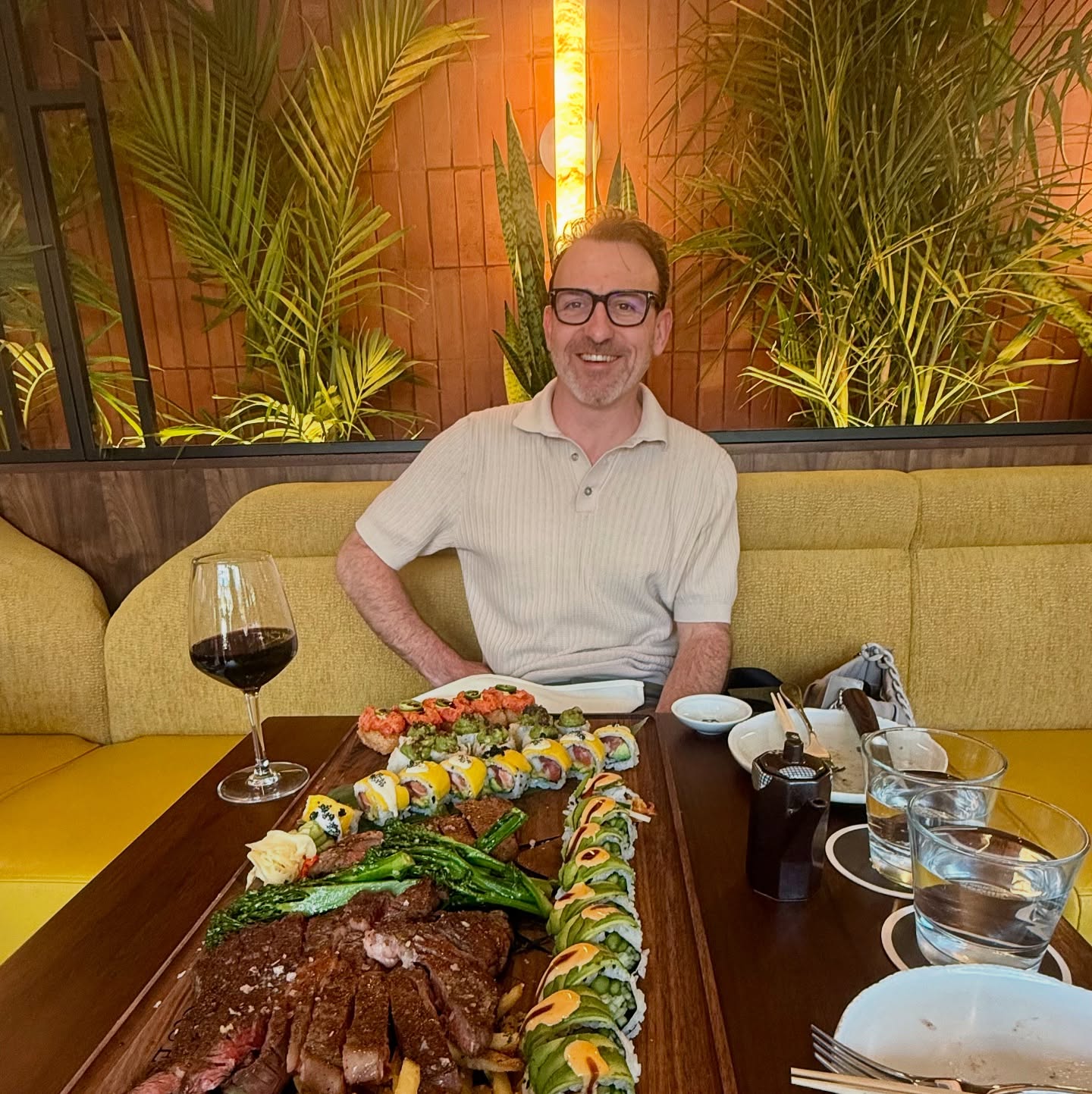 🥳🎈Happy Birthday to my sweet Pete (@peter_leahy)— my rock, my chef, the best dog (and cat) dad, and the guy who somehow keeps it all together (especially me). 💛
Here’s to more love, adventures, and good food. Love you endlessly, Pete! ❤️🎉🐾