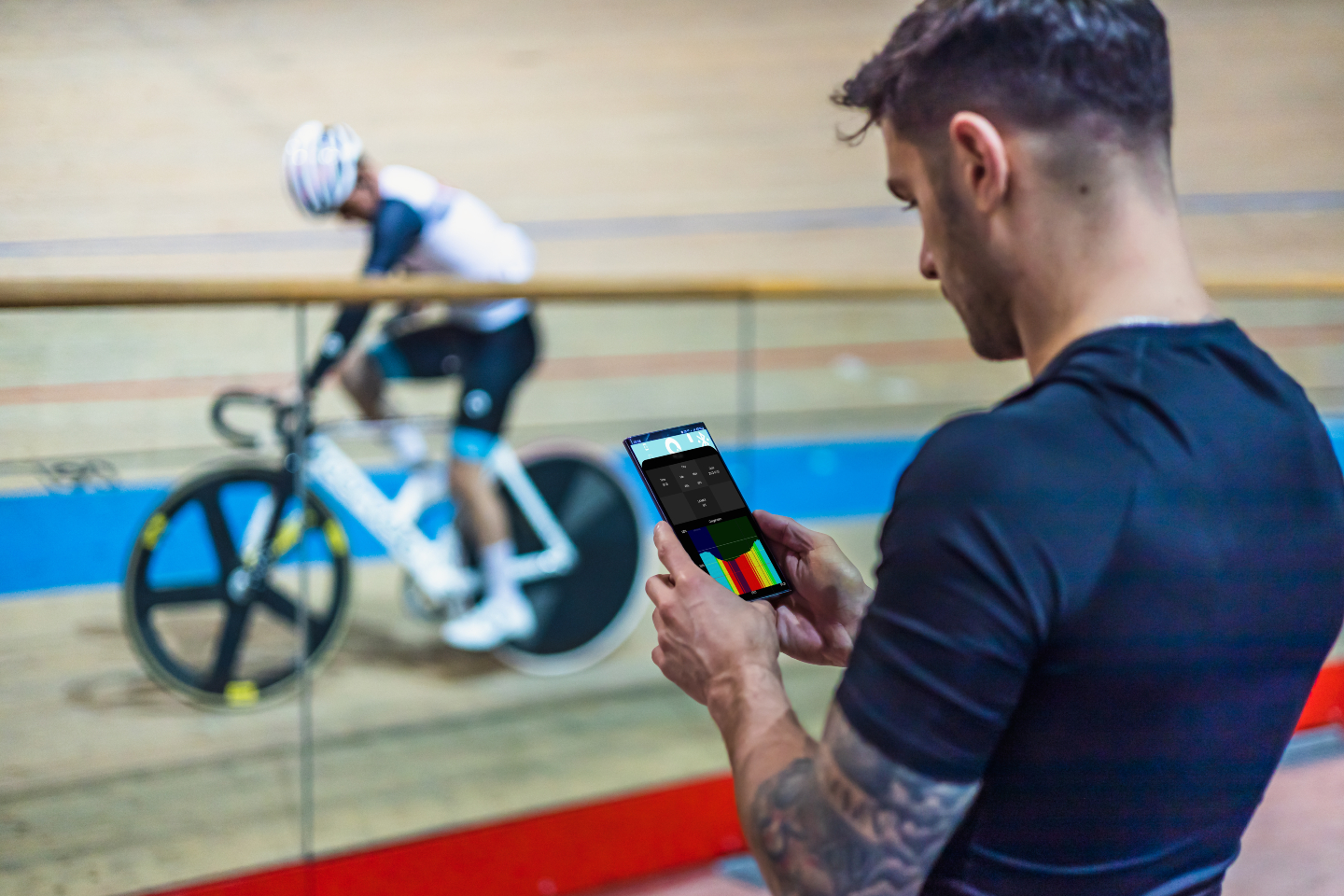 Controla tus datos en tiempo real. Deja de suponer y empieza a medir como un profesional 🤝🏼
#QLACEspaña #EntrenaConDatos #EntrenamientoInteligente #running #correr #runners #cycling #bicicleta #ciclismo #ciclistas #sport #deporte #triatlon #maraton #marathon