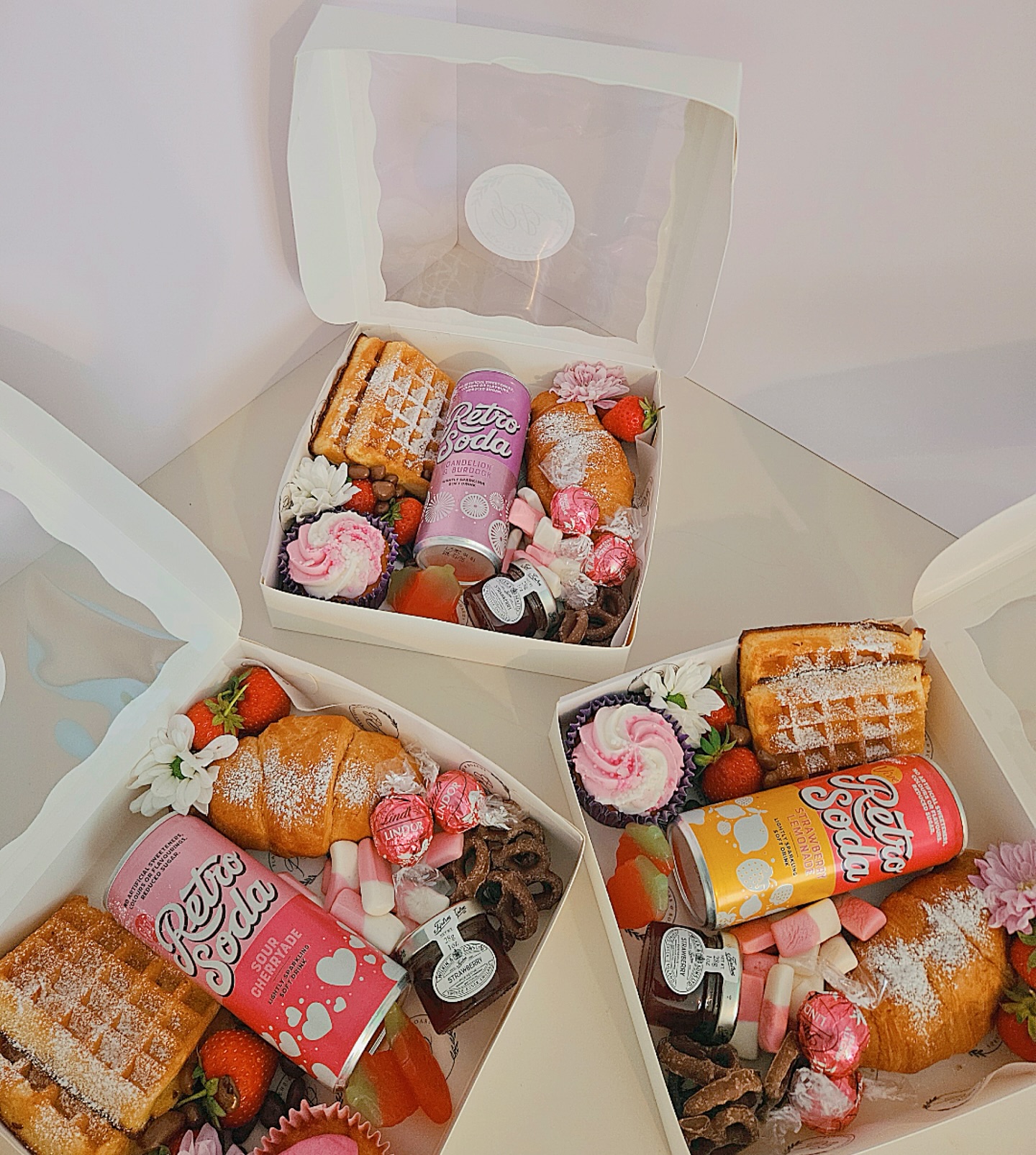 We’ve all had a favourite teacher right!? 🫣
Some simple customised sweet Grazing boxes for a few lucky teachers on the final day of the school year. ⭐️
~ All of our Grazing boxes are customisable with the option to have savoury, sweet or both!~