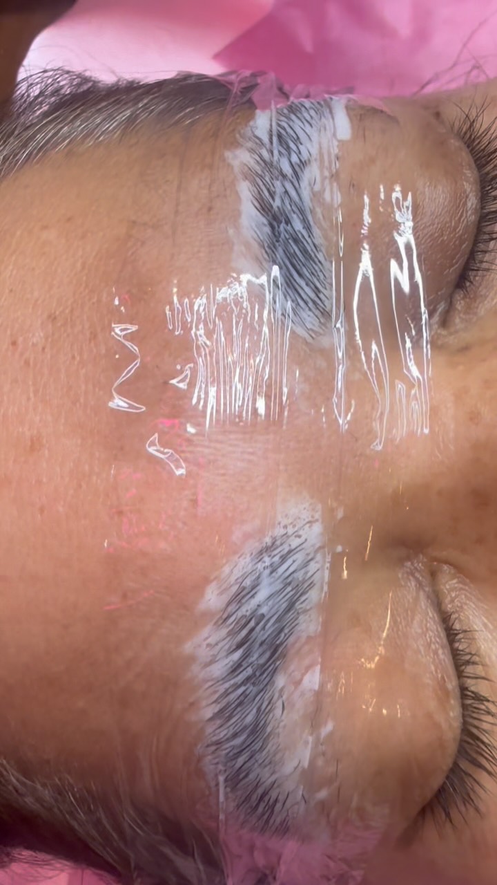 Loved the results 😍 #Newproducts #elleebana #eyebrowlamination & #tint plus #waxed