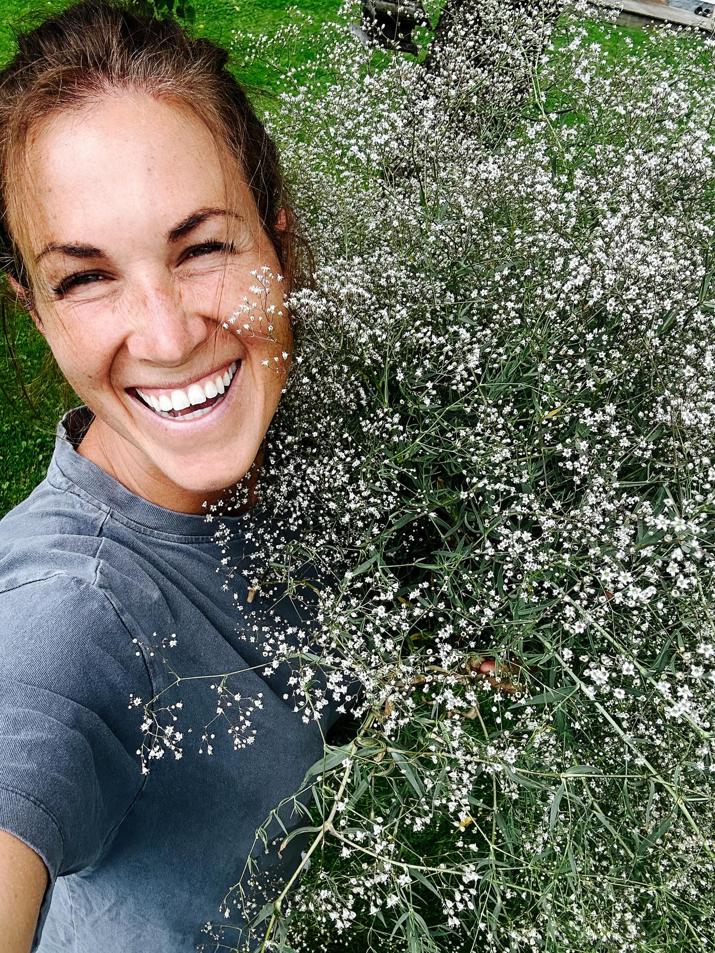 Finally!! Wie lang hab ich probiert… endlich ist das Schleierkraut geworden - und explodiert! Ich hab so eine Freude!
#schleierkraut #blumenmachenglücklich #slowflowers #happyflowers #slowflowerbewegung #gesäuse