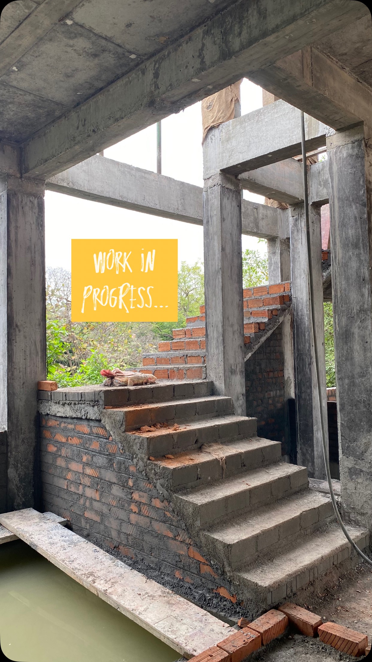 � Site Progress | 6BHK Premium Villa | Chennai
Another milestone in the making — a stunning 6BHK villa under construction in the heart of Chennai.
Built using high-grade wire-cut red clay bricks, ensuring durability, thermal comfort, and timeless aesthetics.
From structure to schedule — everything is on track, executed with precision and pride.
This is not just construction — it’s craftsmanship in motion.
� Project Location: Chennai
� Type: Luxury Independent Villa
� Material: Wire-Cut Red Clay Bricks
� Status: Ahead of Schedule
� Contractor: Builddrite Studio Pvt Ltd
Ready to build your dream home with 100% transparency and unmatched quality?
� DM us to Book your free site consultation now!
⸻
#Hashtags (tailored for Chennai leads):
#ChennaiVillaConstruction #LuxuryHomesChennai #BuilddriteStudio #ChennaiBuilders #WirecutBrickVilla #RedBrickConstruction #PremiumConstruction #ChennaiRealEstate #DreamHomeChennai #6BHKVilla #ChennaiInteriors #OnSiteUpdate #ChennaiArchitects #HomeConstructionIndia #BuildWithTrust #VillaProjectChennai #RedBrickVillaChennai