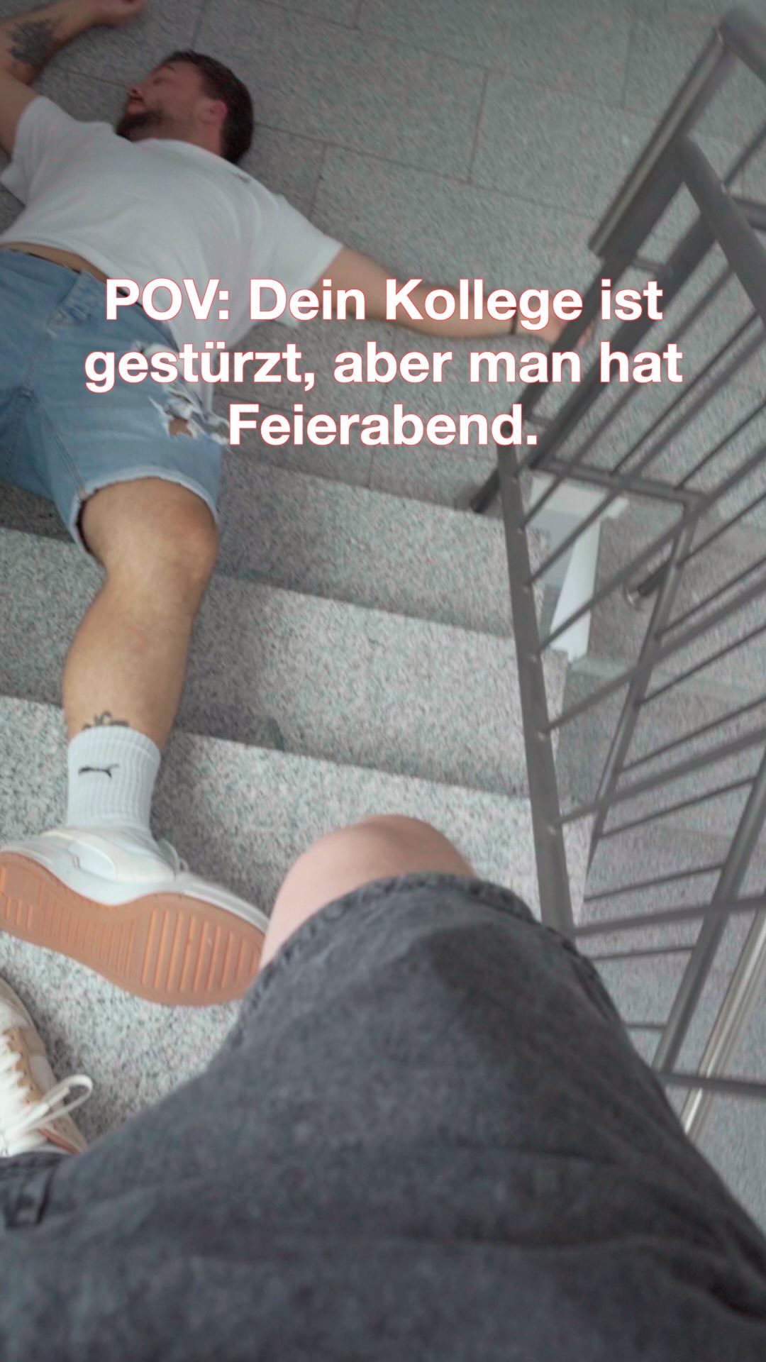 Sorry @julian.0498 , aber Feierabend ist Feierabend 😂
Manchmal muss man Prioritäten setzen, auch wenns schwer fällt 😉
Seid ehrlich Dude‘s, ihr macht’s genau sooooooo, oder?
#darkhumor #foryou #führerschein2025 #fahrschulebieber #lernmitprofis #premiumführerschein #bieberfahrschule #ferienkurs #fahrschuleaschaffenburg #fahrschule #lieberzubieber #aschaffenburg #goldbach #waldaschaff #führerschein #motorrad #roller #auto #anhänger #autoführerschein #motorradführerschein #rollerführerschein #anhängerführerschein #premiumfahrschule #hösbach #theoriein7tagen #intensivkurs #b197 #b96 #feierabend