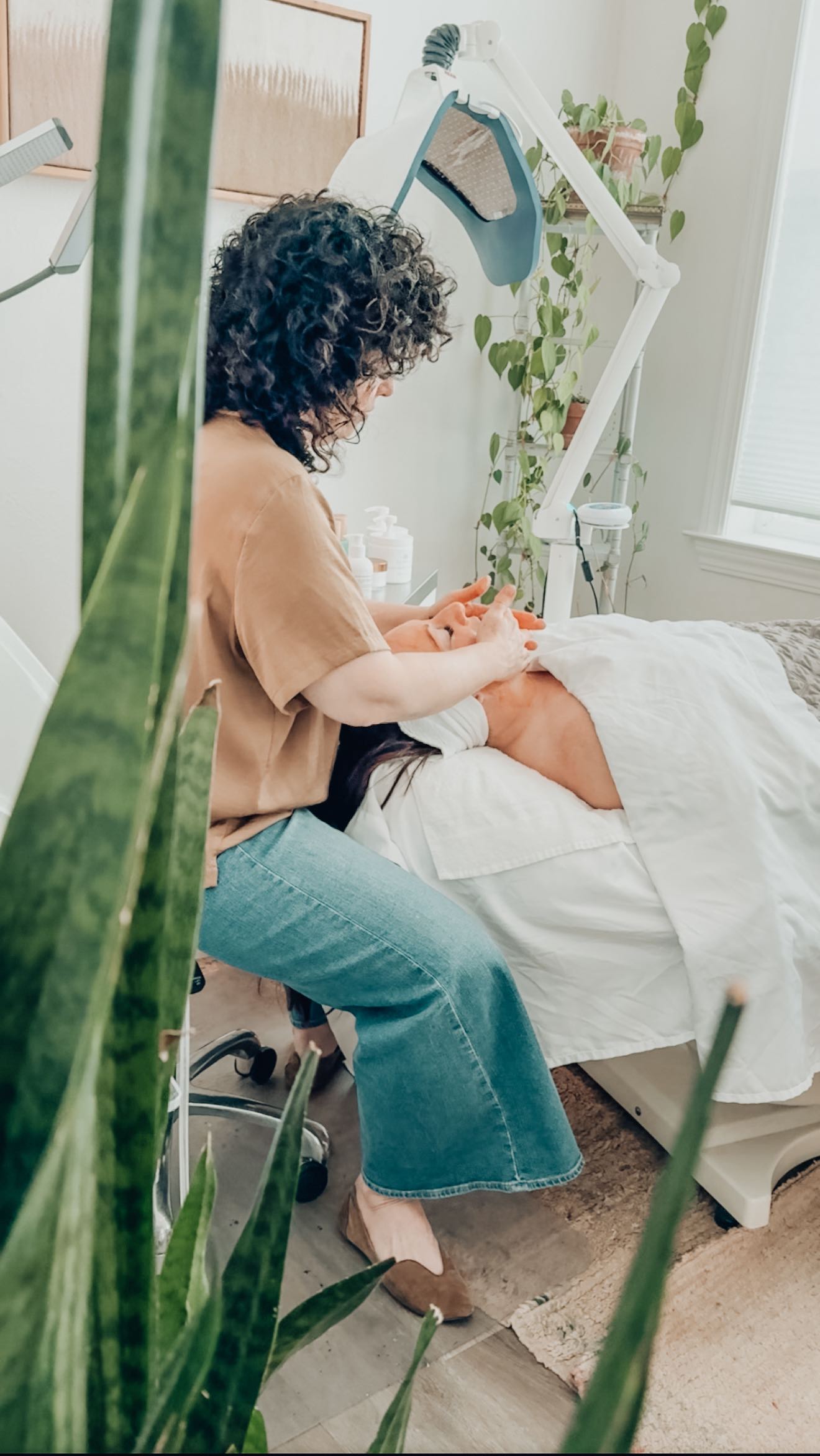 I love what I do 🤎
#skincare #dermabella #healthyskin #beautifulskin #holisticskinhealth