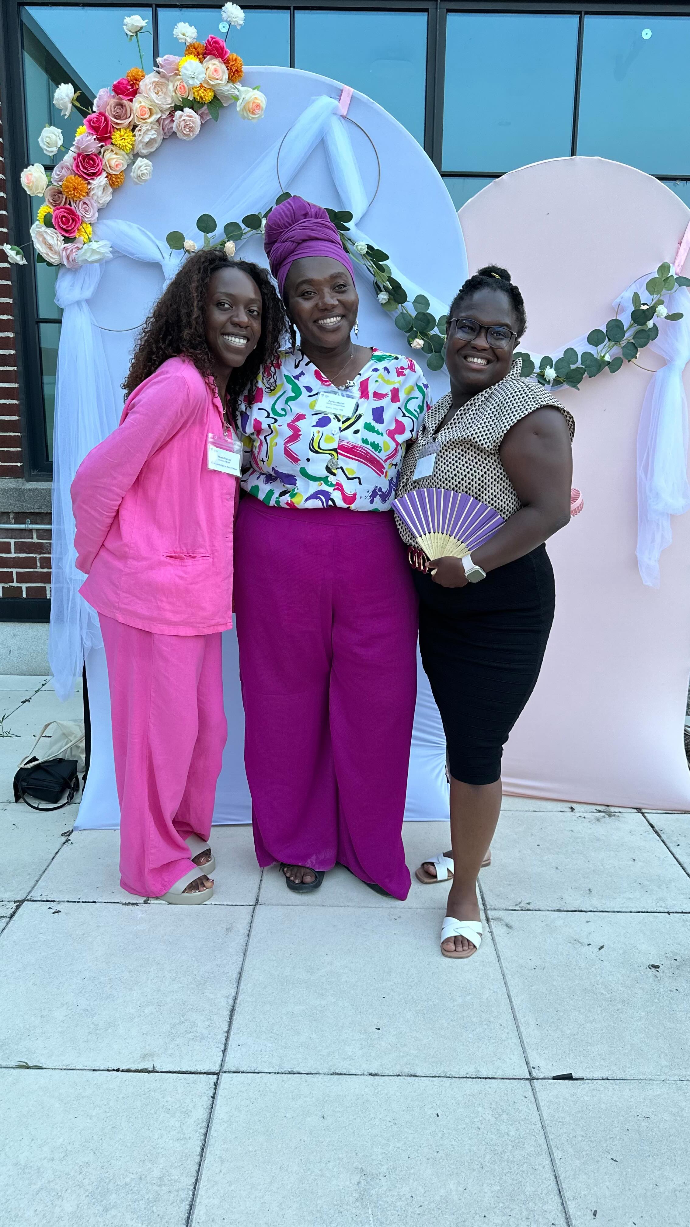 Last week, I had the honour of attending a “rooftop soirée “ Canada’s Immigrant Entrepreneurs 🇨🇦✨
Hosted by @immigrantentrepreneurcanada, the event was a powerful reminder of how mentorship, vision, and community fuel the entrepreneurial journey. Grateful to be surrounded by so much purpose and possibility! 🌱
Une semaine plus tard, je réfléchis encore à toute l’inspiration et l’élan que cet événement m’a donnés. Merci à Immigrant Entrepreneur Canada pour cette belle initiative! ✨
#ImmigrantEntrepreneurs #FuelTheDream #MentorshipMatters #CanadaBusiness #GratefulHeart
