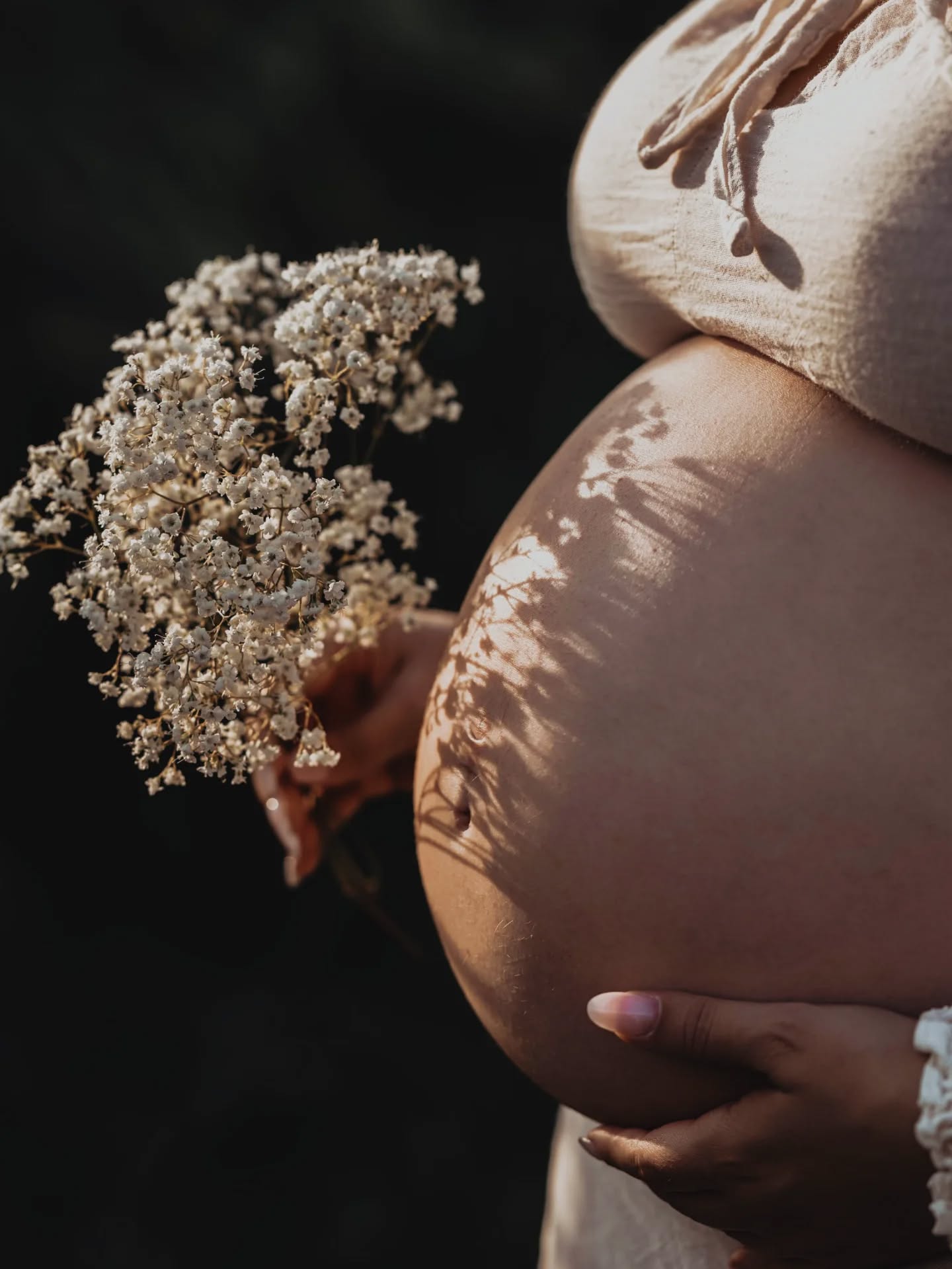 the beauty in the light 🤍🌼
#pregnancysession #maternityphotography #maternitá #ticino #luganofotografo #lugano