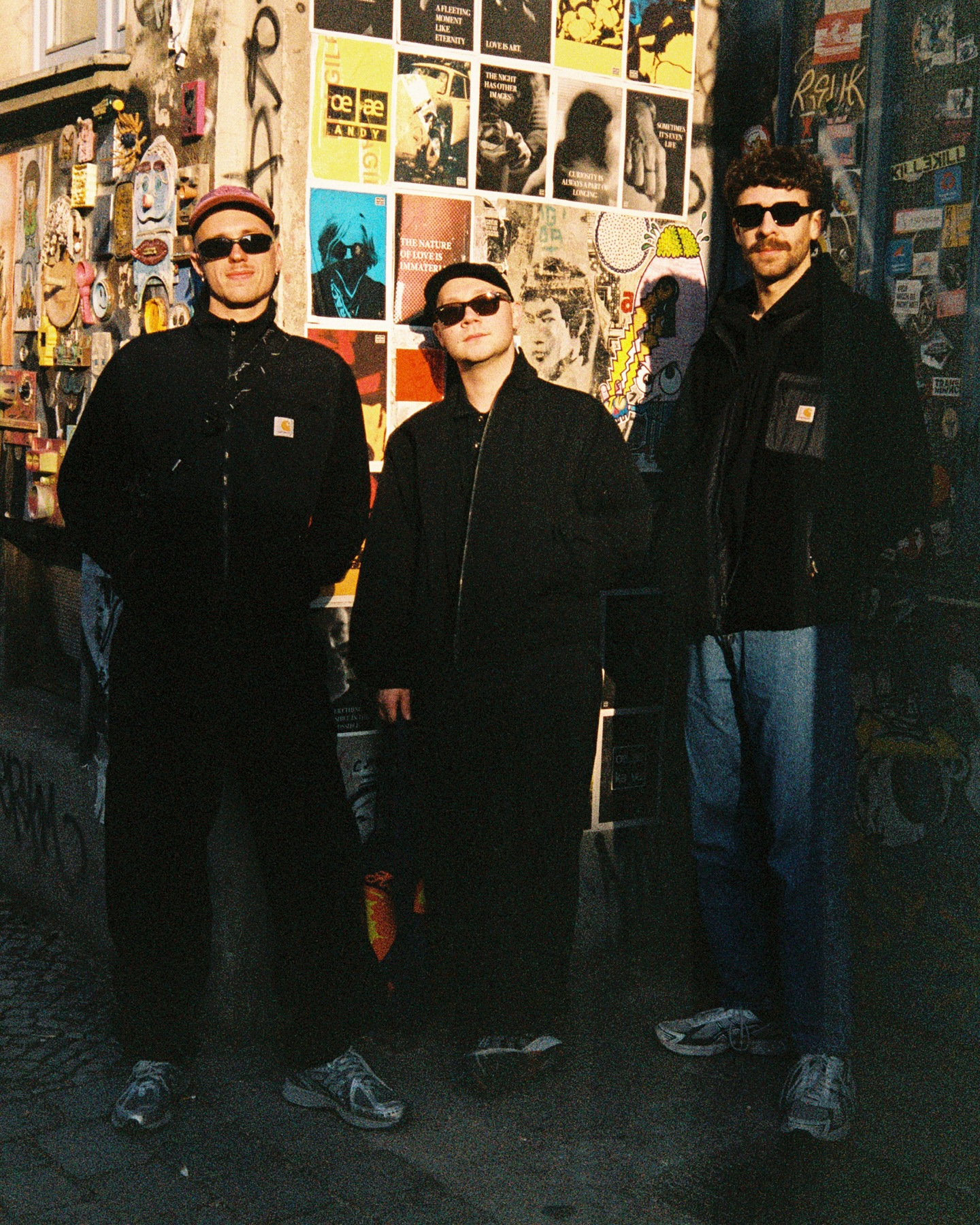 Munich Fam! We’re finally back in full crew effect tonight 🫂 Catch us during the day on the dancefloor at @kellerkindmuc, and later for aftershow duties behind the booth at @legal.club_ 🪩
03:30–05:30 – Let‘s get down!