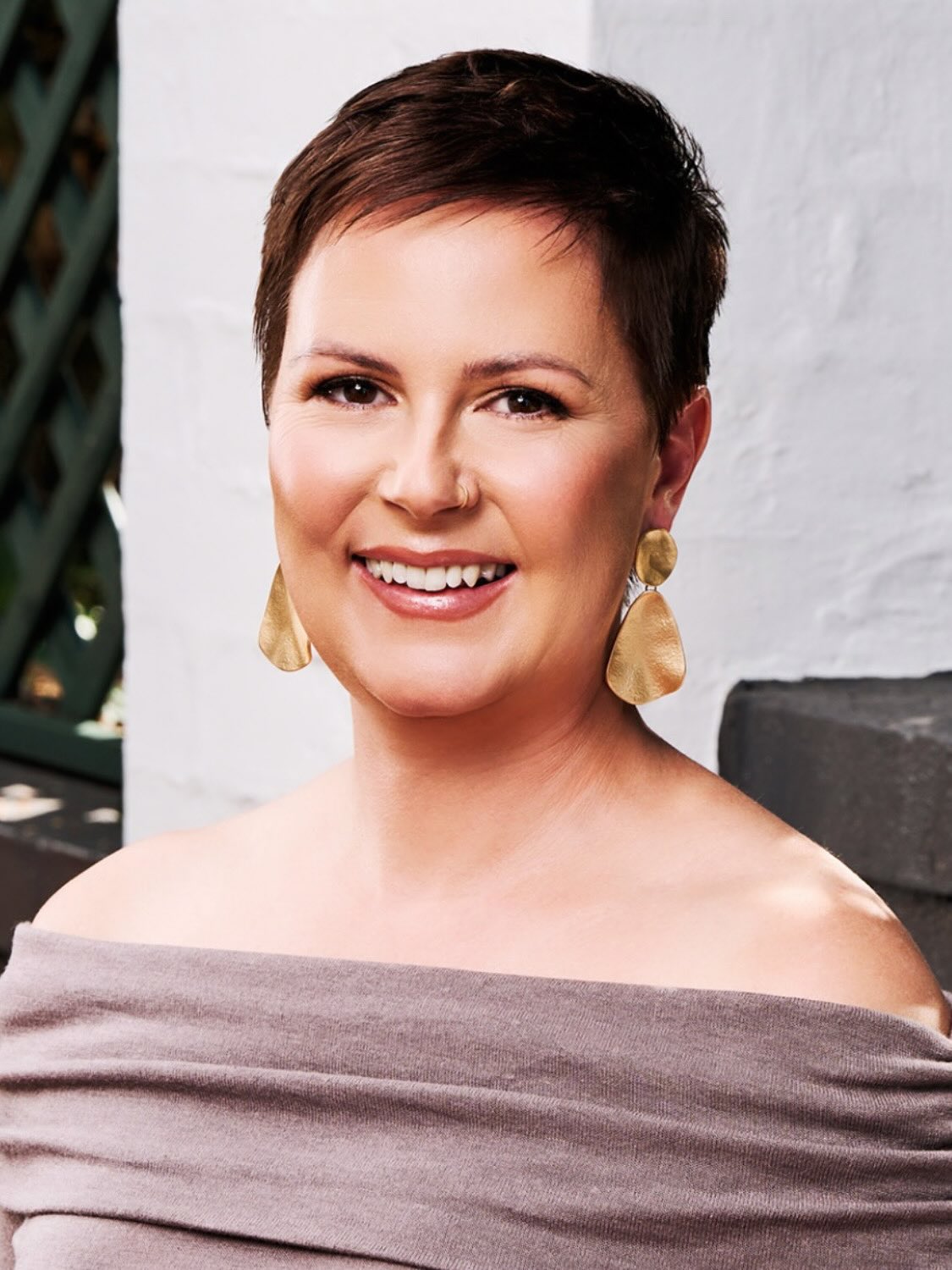 Considering a shorter style? Model Karen’s refined pixie cut and rich chestnut hue are a stunning example of how precision and tone can beautifully refine your natural features.
Created by me, Michael, this bespoke look blends modern sophistication with timeless elegance.
If you’re ready for a transformation that feels as elevated as it looks, I invite you to book your appointment.
#wollongonghairdresser #wollongonghair