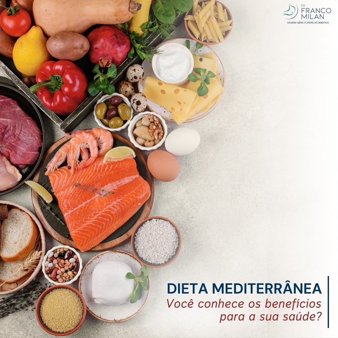 🫒Quer cuidar do seu intestino? Comece pela Dieta Mediterrânea!
Rica em fibras, antioxidantes e gorduras boas, a Dieta Mediterrânea é uma grande aliada da saúde intestinal. Ela favorece o equilíbrio da microbiota — as “bactérias do bem” — reduz processos inflamatórios e melhora a digestão.
Com alimentos como azeite de oliva, vegetais frescos, frutas, grãos integrais, leguminosas, oleaginosas e peixes, esse padrão alimentar promove um intestino mais saudável e, como consequência, melhora a imunidade, o metabolismo e até o humor.
Seu intestino agradece. E seu corpo também.
#SaúdeIntestinal #DietaMediterranea #MicrobiotaIntestinal #IntestinoSaudável #ComidaDeVerdade #MedicinaDoEstiloDeVida #AlimentaçãoSaudável #DietaAntiInflamatória #MedicinaPreventiva #NutriçãoIntestinal #CuidandoDoIntestino