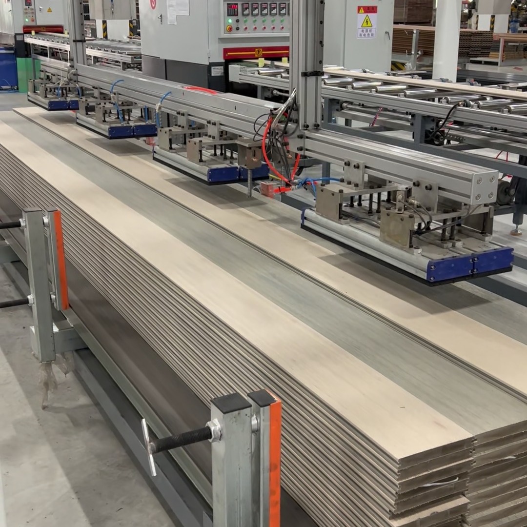 Full (almost) automation on the way😮
#Decking #CompositeDecking #Automation