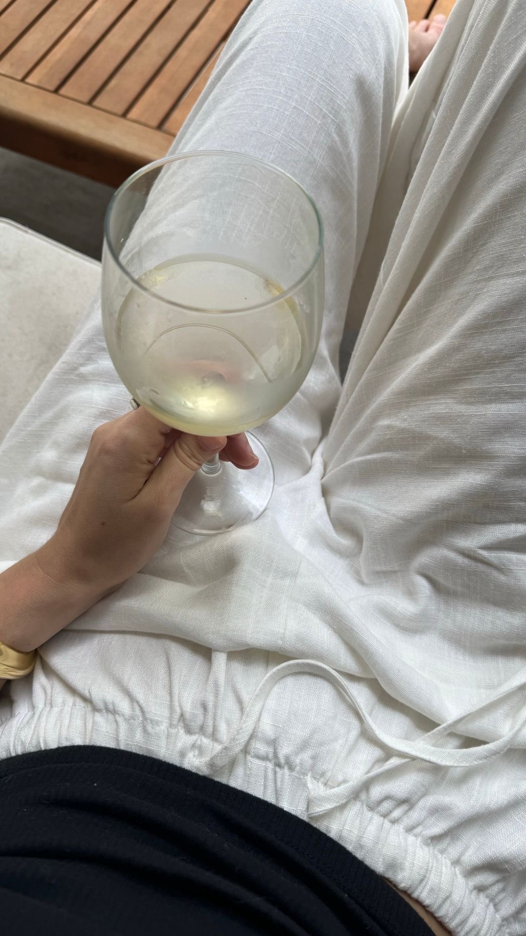 What makes you happy?
Me… sun on my skin, salt in my hair, and not a single plan except where to have dinner tonight🍸
If canceling your plans is the plan, Los Gigantes is the place to be 🌞
___
#tenerifeholiday #discovertenerife #luxuryholidayrentals #travelcontentcreator #vakantiehuis #visittenerife #vakantieappartement #luxuryholidays #vakantiehuisspanje #vakantieinspiratie #losgigantestenerife #traveldestinations #traveldestinations_ig #tenerifesouth #tenerifetips #tenerifefood #tenerifeguide
• Tenerife, Los Gigantes, luxury holidays, luxury holiday rental, travel destination