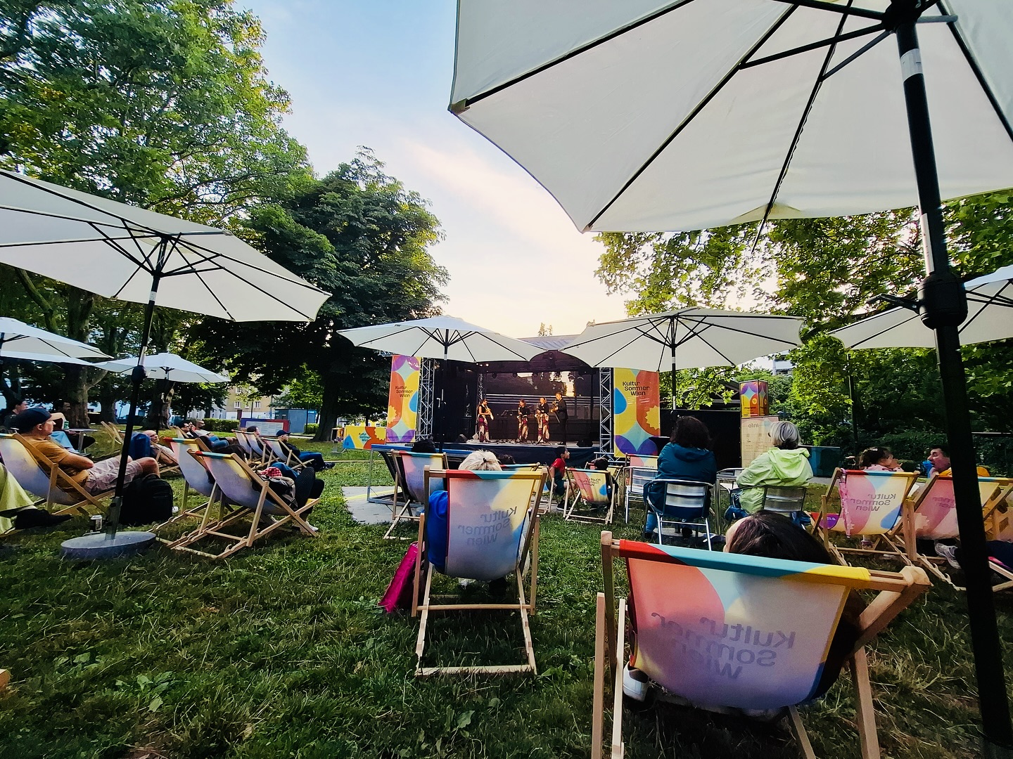 V I E N N A,
hope to see you again soon! ✨
Grateful to @kultursommerwien for hosting such a lively and inspiring event! It was a joy to be a part of your story!
#kultursommerwien
#kultursommerwien25
#kulturwodubist