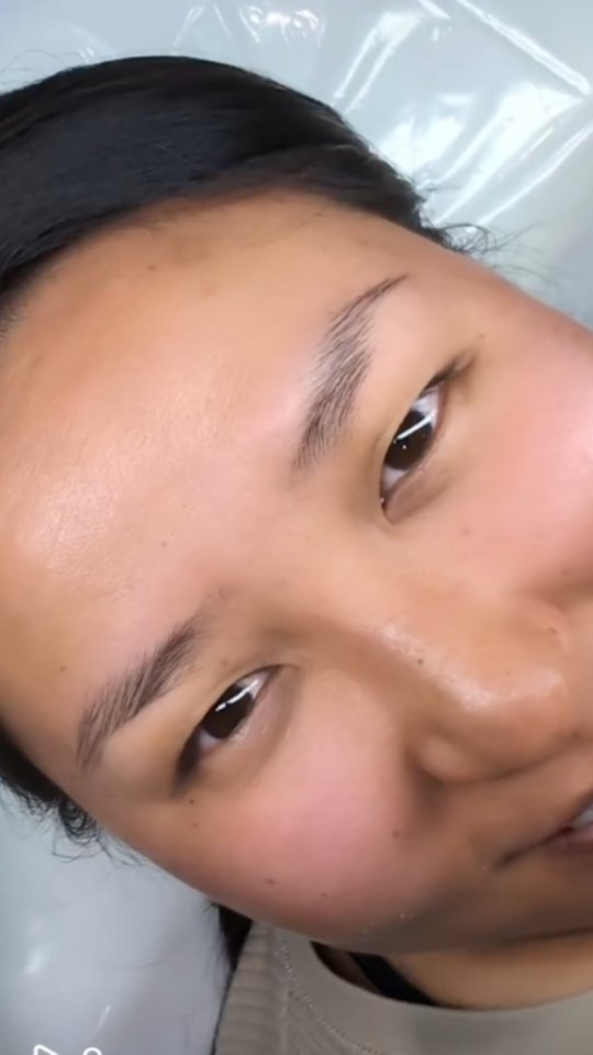 Her beautifully shaped brows just got more fierce! Get up and go with these newly defined brows!
Technique: Blading + Shading
#barriepermanentmakeup
#barriepmu
#powderbrowsbarrie
#microbladingbarrie
#barrieombrebrows