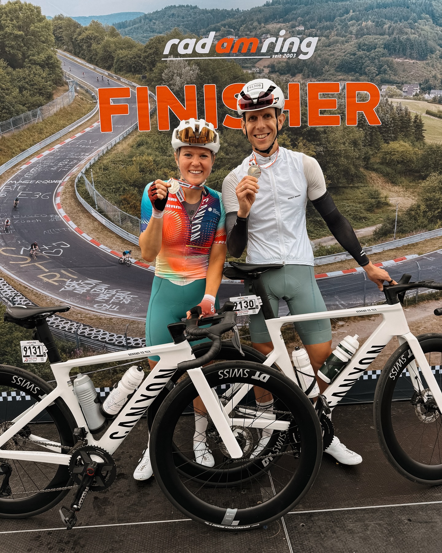 Rad am Ring - 150 KM // 3000 HM 🥳
6 Runden auf der Nordschleife sind schon ein kleines Erlebnis . Es war warm, es was windig, und am Ende auch ziemlich hart 😊 trotzdem sind wir ganz gut durchgekommen denke ich 😉
Nun geht’s ab in die französischen Alpen 🇫🇷 bis zum Ötztaler ist es auch gar nicht mehr so lange 😱
#raceday #radamring #cycling