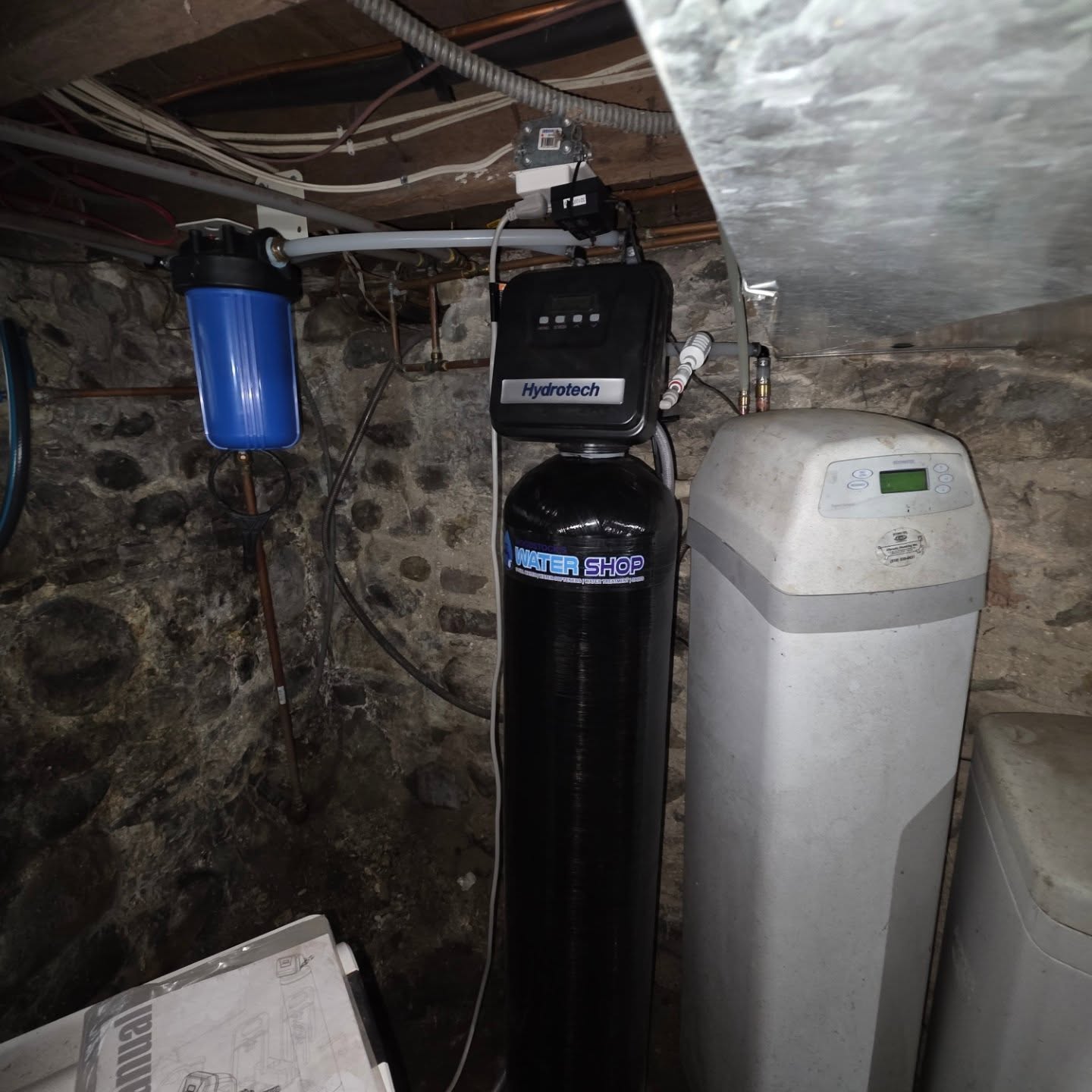 Last week, we installed an all-in-one iron filter, a UV disinfection system, and the Viva Pro Professional RO system in this home in Beachville. The result? Clean, safe, and great-tasting water—free from iron, bacteria, and parasites—giving our customer complete peace of mind. A big thank you to our wonderful customers for trusting us with their water needs. If you’re looking for reliable water treatment solutions, visit us at 196 Springbank Ave North, Woodstock, Ontario, or give us a call at 519-290-5678.