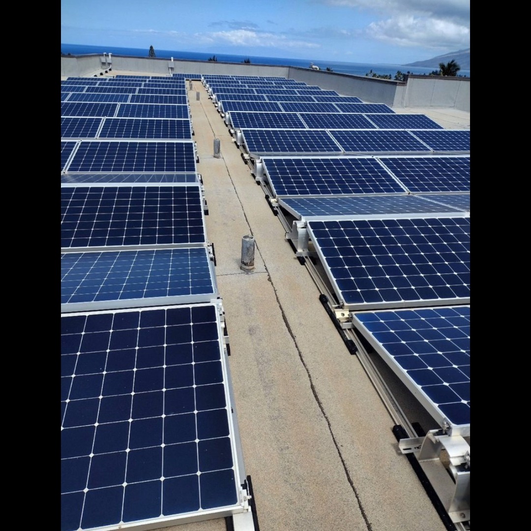 Everyone loves the benefits of solar panels! So call us today to get yours cleaned to ensure that they’re in the best condition to soak up that summer sun! 😎☀️🧽
#hawaiihandyman #solarpanels #goodviews #sunnydays
