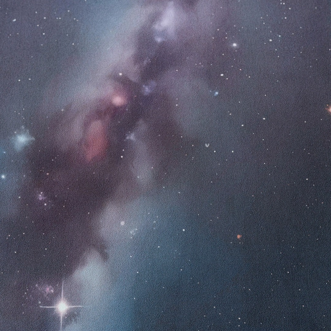 ✨Kousek hvězdné oblohy, který můžeš mít už brzy pod sebou i ty. Mléčná dráha – nekonečný proud světla a inspirace, jenž nás propojuje s vesmírem.
Tento design v sobě nese klid, světlo a dotek nekonečna – přímo k tobě.. 🌙
#moontouchmatty
#jogaolomouc #jogamatky #jogadoma#vesmírnáinspirace