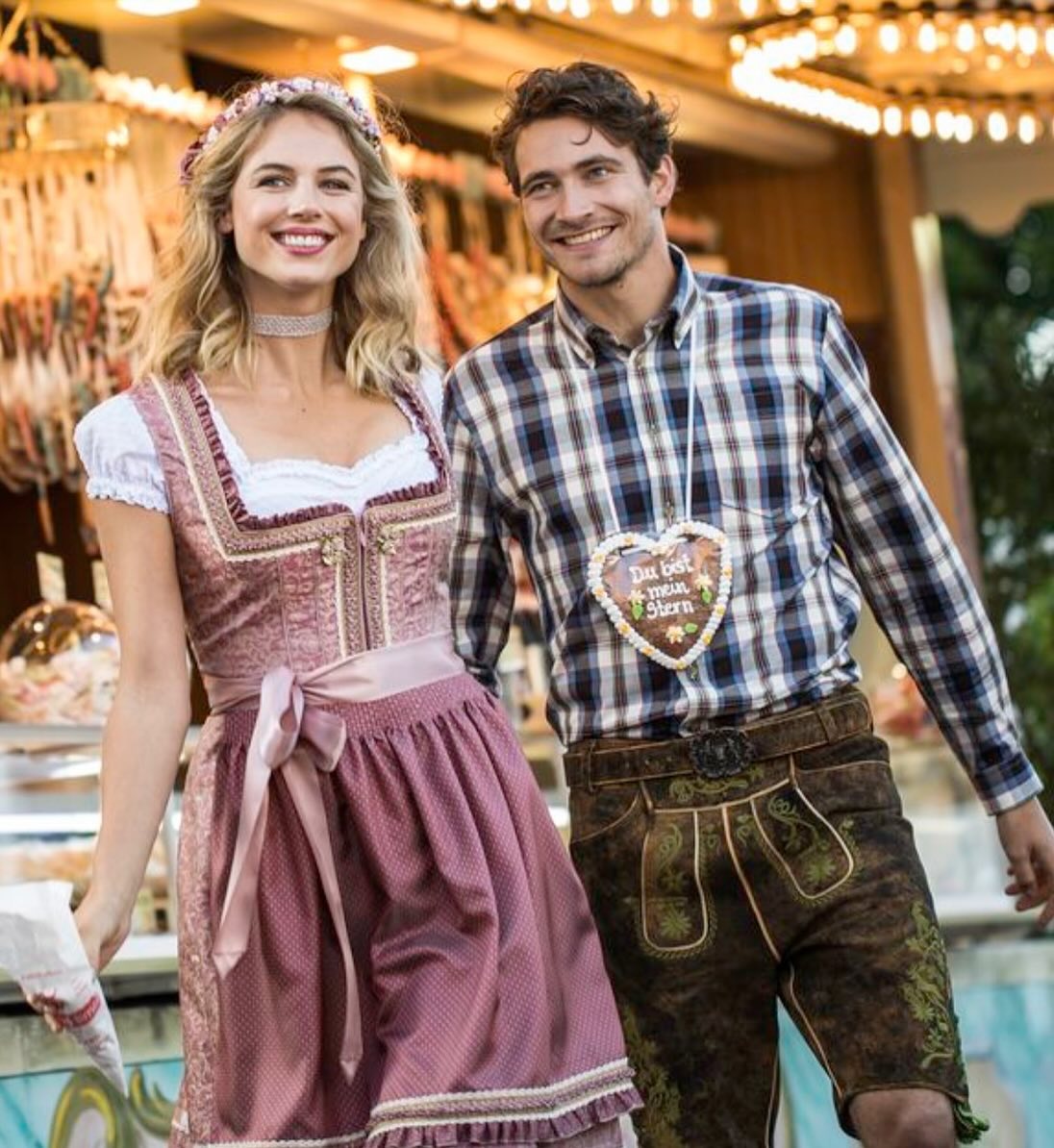 🍺ANNOUNCEMENT📸
We will NOT be having a KISS CAM at OKTOBERFEST so feel free to bring along a work “colleague” 😳
*we won’t be playing Coldplay either.
(Ticket link in bio)