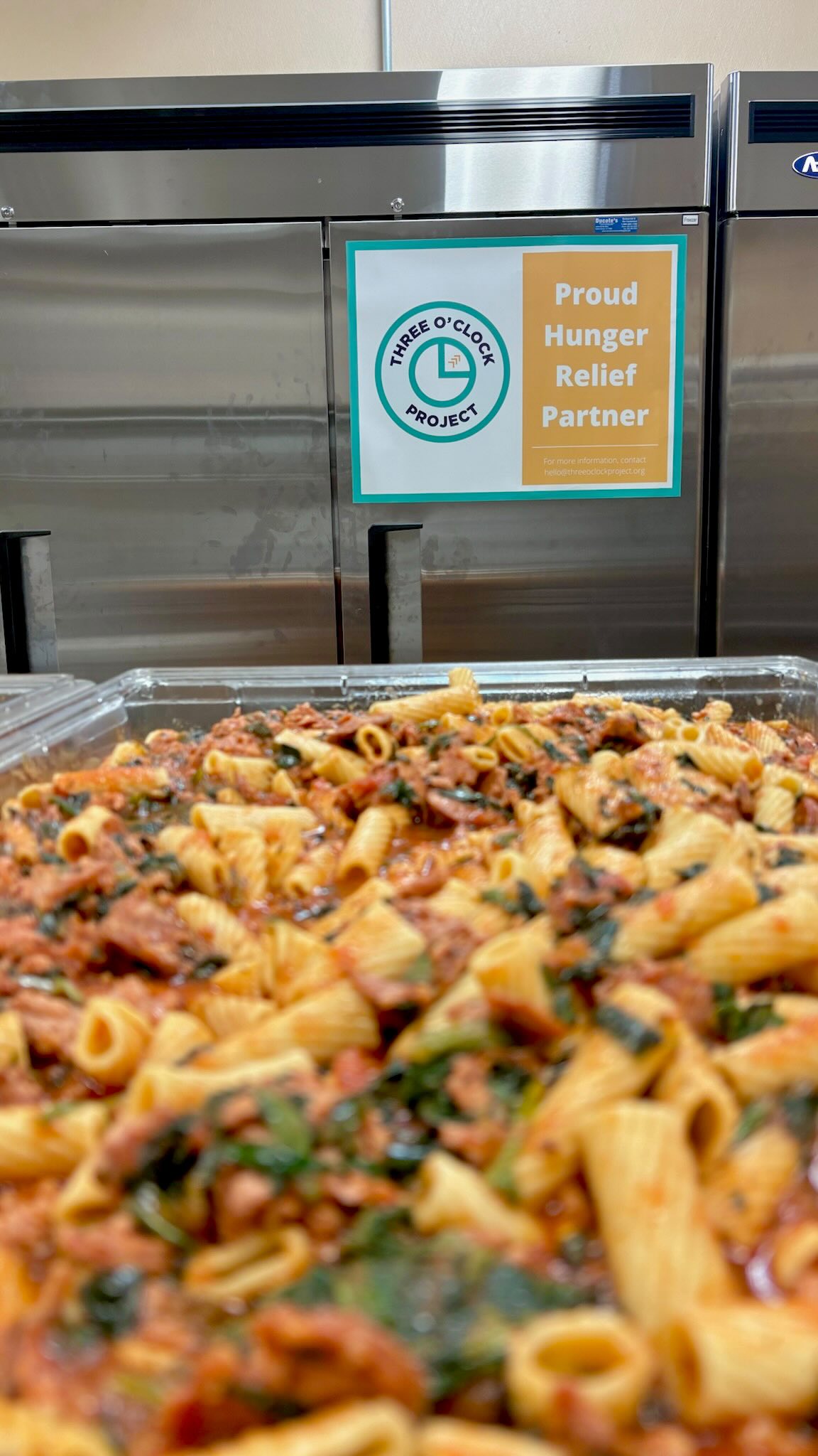 At Three O’clock Project’s new Rescue Food Kitchen, we’re turning surplus food into chef-crafted meals for Baton Rouge families. With the culinary talents of Chef Breaux and support from partners like the @brfoodbank we’re tackling hunger and food waste together.
Join the movement! We’re always seeking new food partners to help us expand our impact. Contact us today to get involved!
#RescueFoodKitchen #ThreeOClockProject #CommunityMeals #FeedBatonRouge