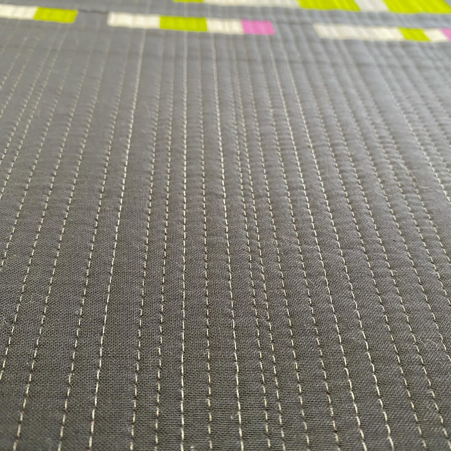 Quilting is happening - short bursts with a sit down in between!!!
Matchstick quilting in a variety of weights and colours 🩶
#cutandalterlongarmquilting #cutandalterdesigns #cutandalterwip2025 #matchstickquilting #improvquilting #superiorthreads #microquilter #wonderfil #invisafil #habanddash #glidethread #handiquilter #hqamara