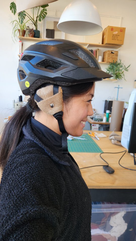I made Earmuffs for my bike helmet to keep my ears warm during my commute in the winter.
One of the perks of having design, Patternmaking and sewing skills is that you get to solve your own struggles whenever it arises!
#design #diy #maker #sewingstudio #sewing #productdevelopment #problemsolving #sewing #patternmarking #projectorsewing