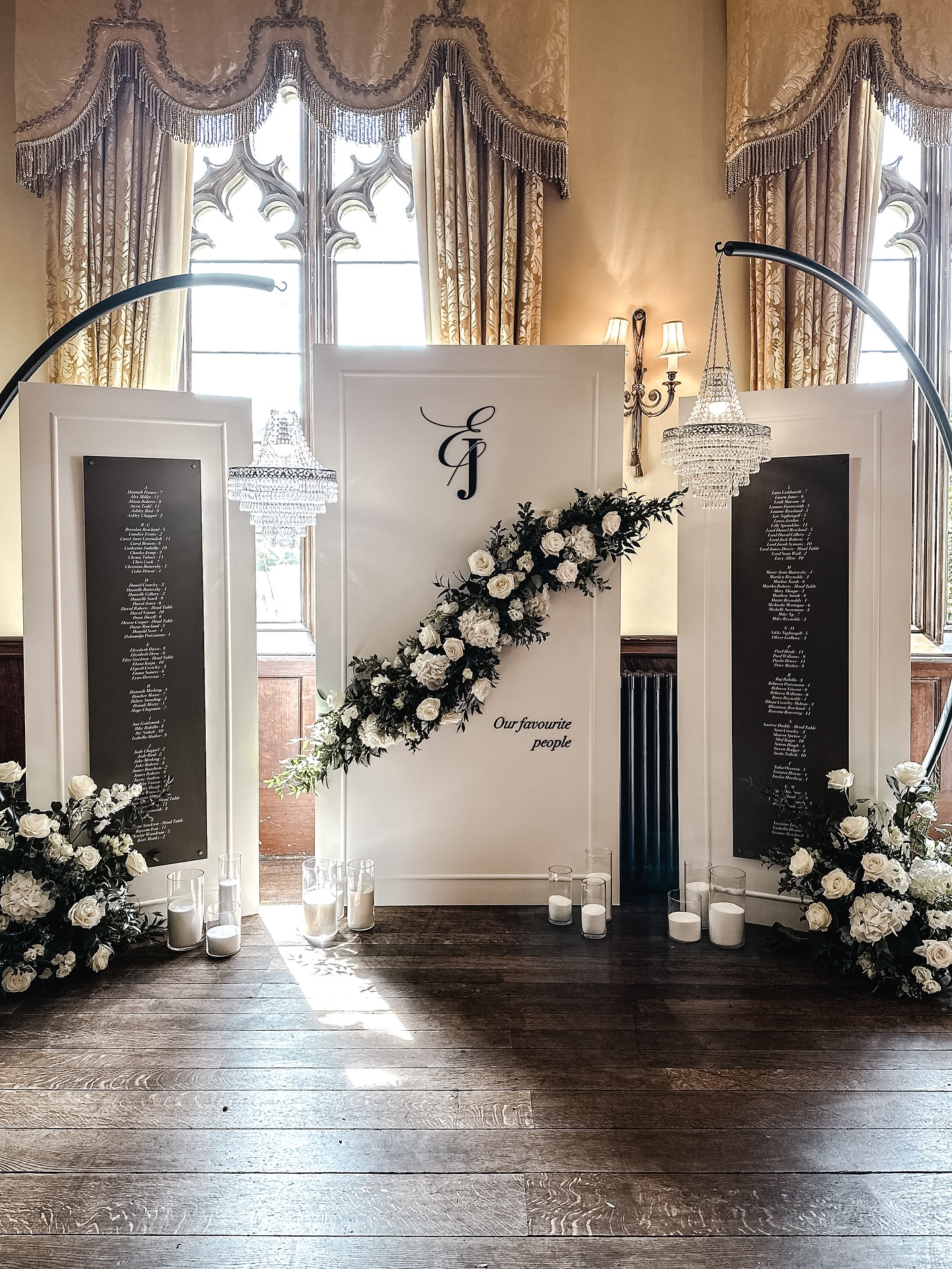 Elize & Jonathan ~
When florals and signage work perfectly together.
This stunning trio seating plan was designed to create an impact - and that is exactly what it did.
Featuring a beautiful floating, floral garland across the centre sign with 2 on theme table plan boards either side of it - it served its purpose whilst being a focal point for their wedding day.
@hamptoncastle
@bethanyrebaeventdesign
@etiquetteeventhire
@elizestockton_
@twentyoneevents
@studiowestlake
@contentforbrides
@platinumaceevents
@charlottetillyerhairandmakeup
@marblecakecompany
@notjustabartender
#wedding #weddingseatingplan #weddingseatingchart #weddingtableplan #weddingsign #weddingsignage