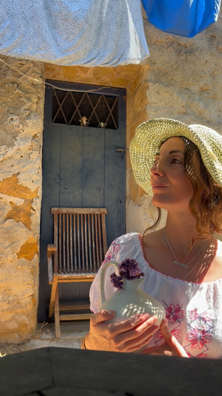 Om namah shivaya, yoga necklace & opal rings 🪷
I try to make each piece of jewelry with intention, with a reason to be. That it may serve people as an anchor, a reminder of who they are, and what they want to attract into their lives.
Om namah shivaya means “I bow down to Shiva”, referring to bowing down to your own self, as Shiva (God/light) resides in all, as our own consciousness.
This mantra tempers the ego and hostility, it shows you the right path.
Yoga: beyond the asana practice, the word means union. Union of body, mind, and spirit.
The connection with the moment and with presence.The presence that will elevate our consciousness and guide our path like a divine whisper.
In the video the word is seen backwards because it was recorded with the front camera, sorry 🙏🏻🌞
~~~~~~~
Om namah shivaya, yoga necklace & opal rings 🪷
Intento que cada joya que hago tenga una intencion, una razon de ser. Que les sirva a las personas como anclaje, como recordatorio de quienes son, de qué quieren atraer a su vida.
Om namah shivaya significa “ me inclino ante shiva “ en referencia a inclinarse hacia uno mismo, así como shiva (dios/ la luz) reside dentro de nosotros como consciencia . Este mantra templa nuestro ego y hostilidad, nos muestta el camino correcto.
Yoga: más allá de la práctica de asanas la palabra significa “unión”. Union del cuerpo, mente y espíritu, la conexión con el momento y la presencia. La presencia que elevará nuestra consciencia y guiará nuestro camino como un susurro divino.
#yogajewelry #mantrajewelry #mantra #yogalifestyle #spiritualjewelry #jewelry #jewels #handcraftedwithsoul #consciousfashion #slowmade #slowlife #ancientwisdom #ancientjewelry #traditionaljewelry #joyeriaartesanal #souljewelry #consciousjewelry #ethicalbrand #slowmadejewelry #slowlife #bohostyle #sacredjewelry